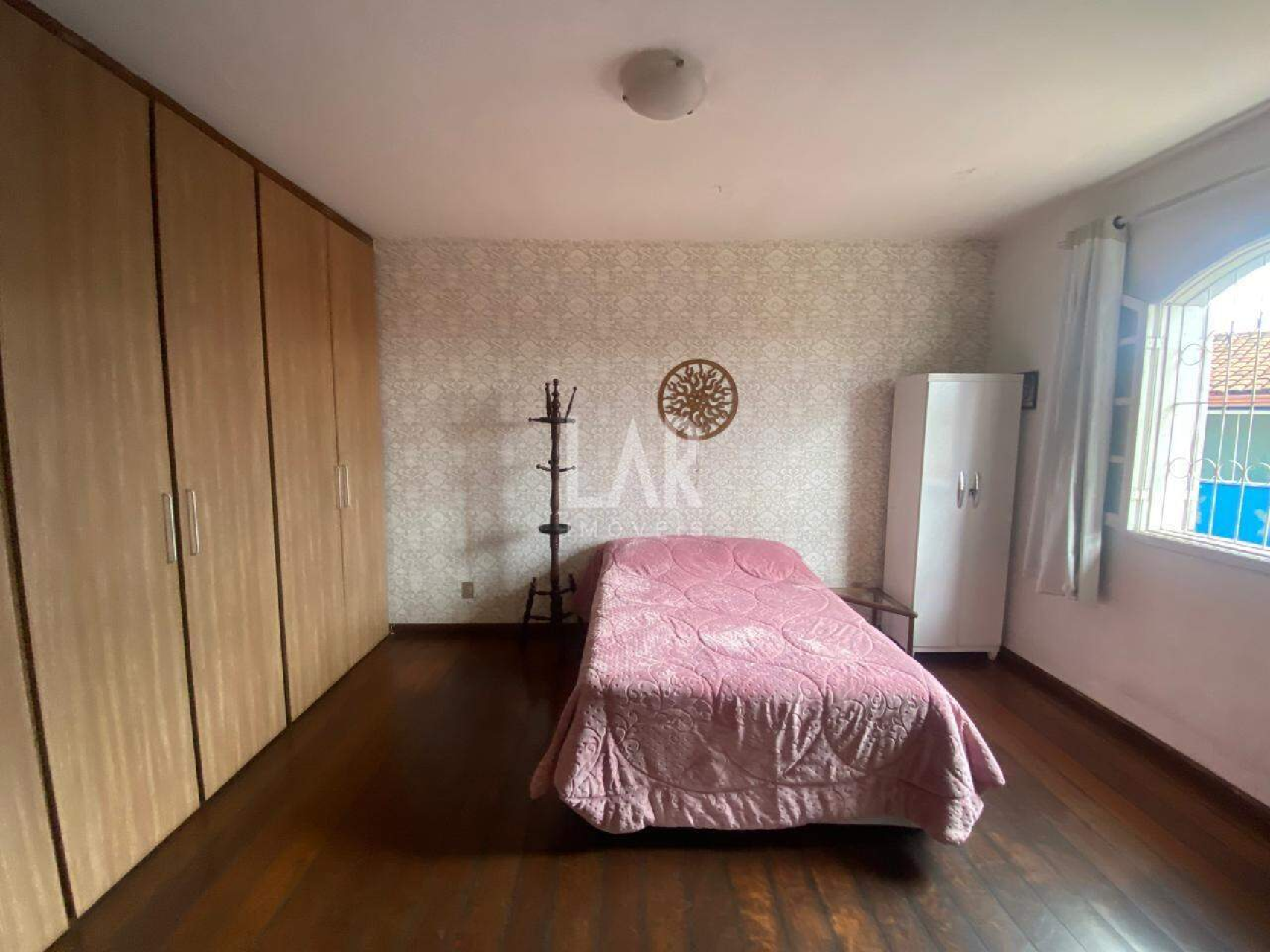 Casa de 4 quartos à venda, Camargos, Belo Horizonte - MG