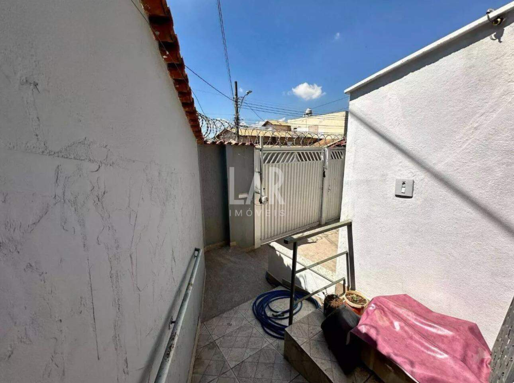 Casa Geminada de 5 quartos à venda, João Pinheiro, Belo Horizonte - MG