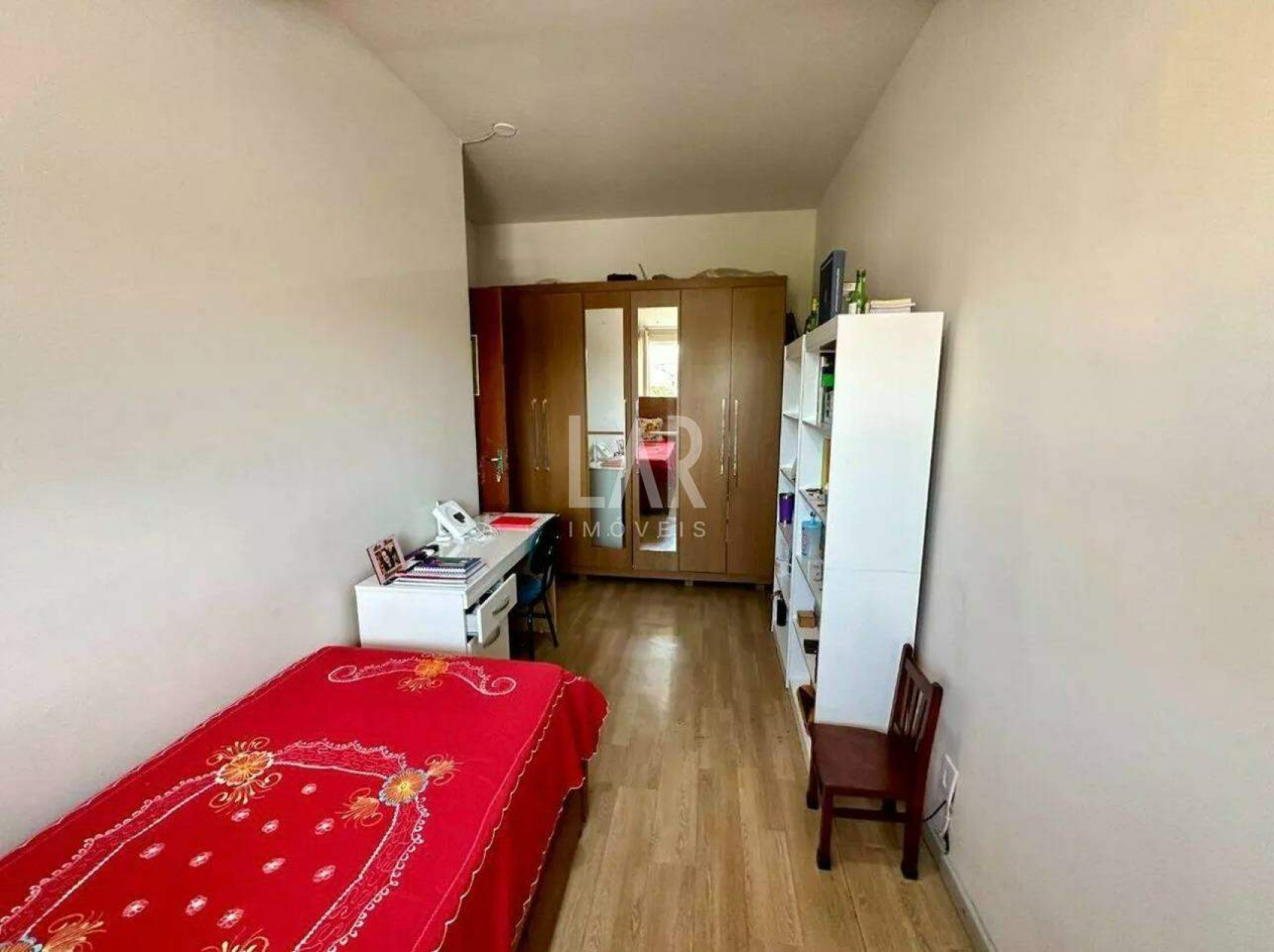 Casa Geminada de 5 quartos à venda, João Pinheiro, Belo Horizonte - MG