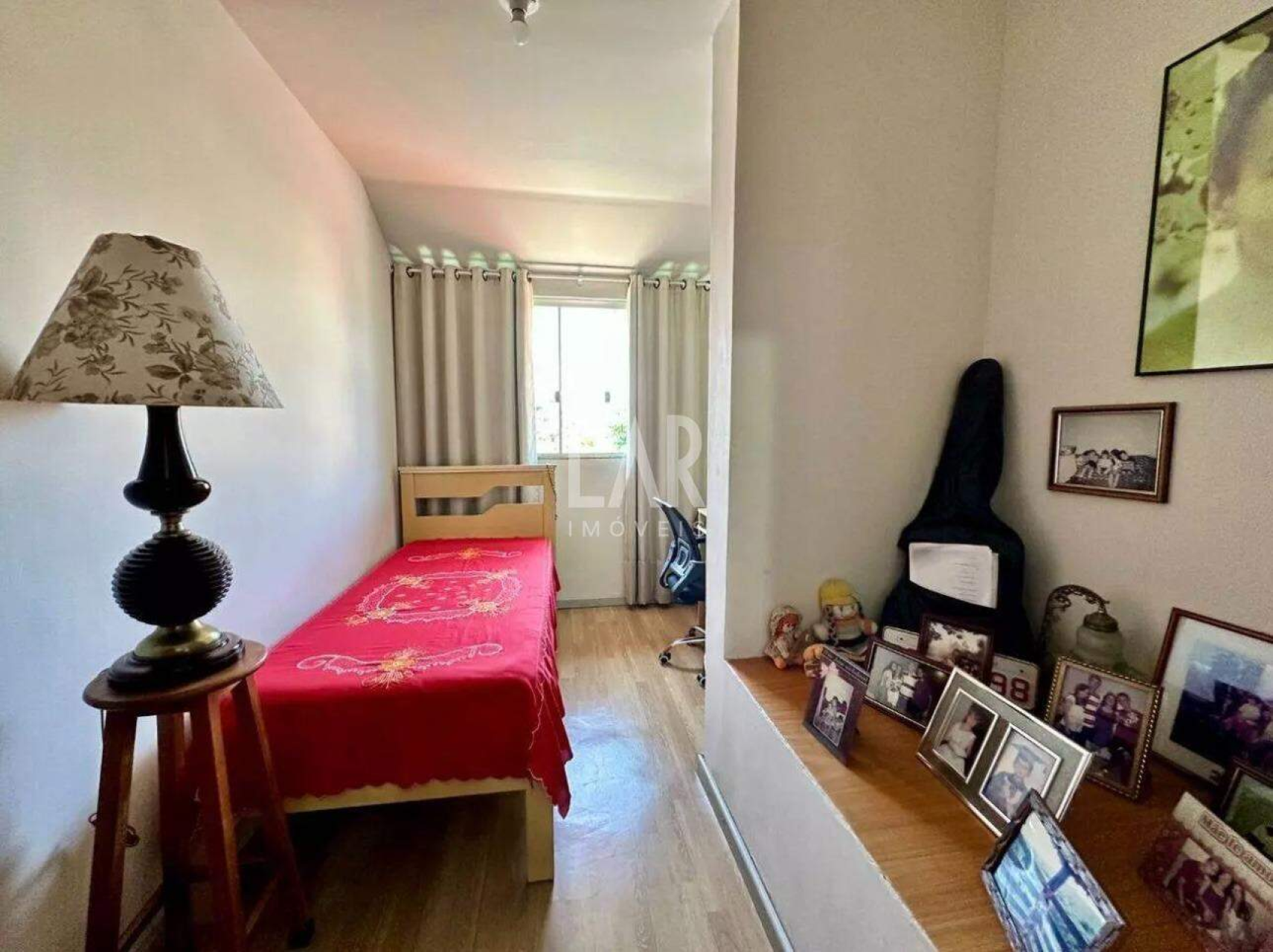 Casa Geminada de 5 quartos à venda, João Pinheiro, Belo Horizonte - MG