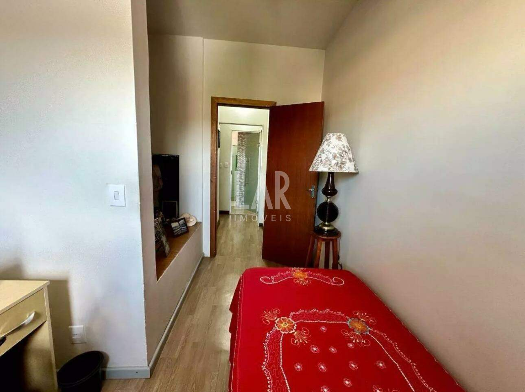 Casa Geminada de 5 quartos à venda, João Pinheiro, Belo Horizonte - MG
