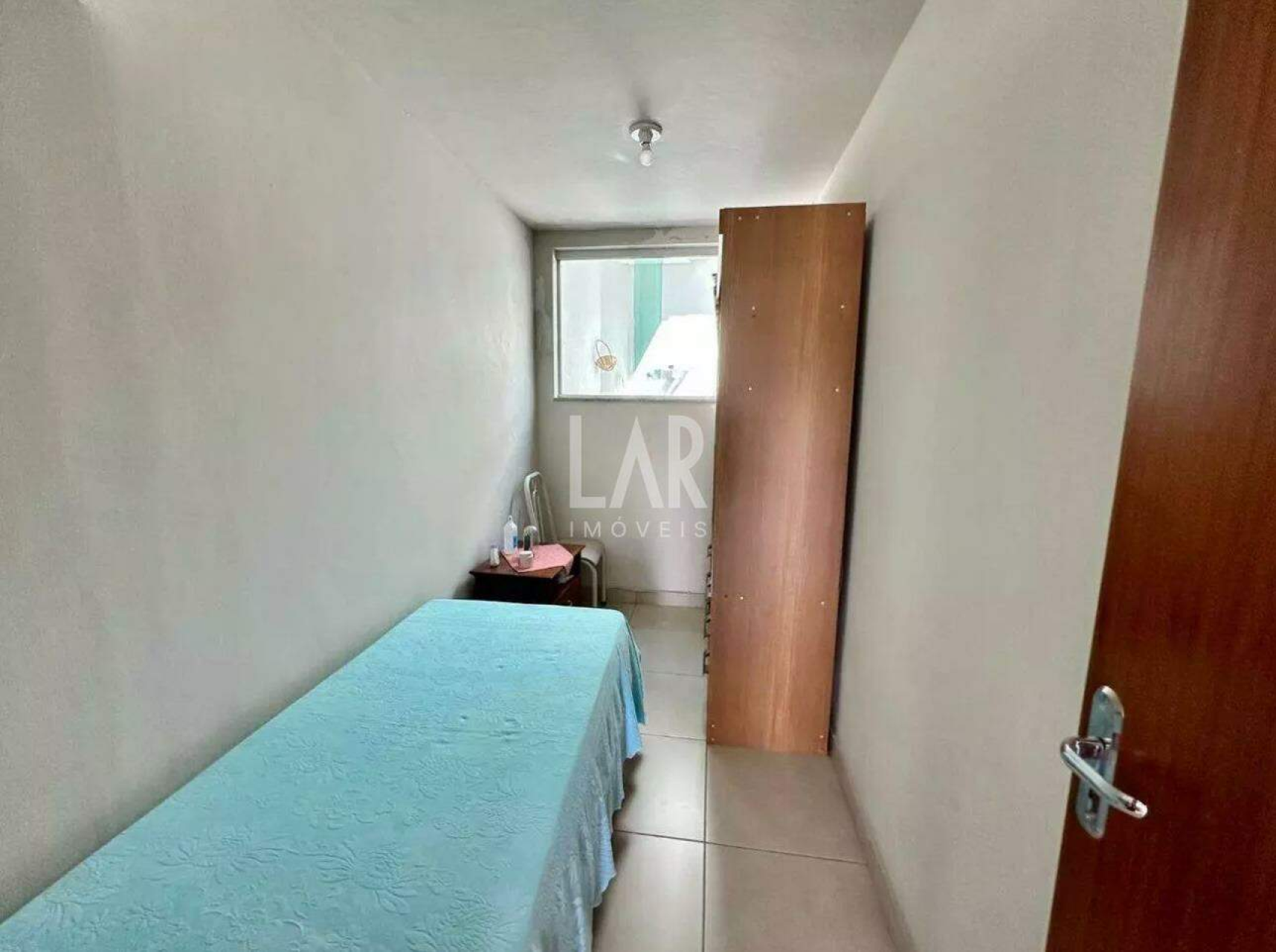 Casa Geminada de 5 quartos à venda, João Pinheiro, Belo Horizonte - MG