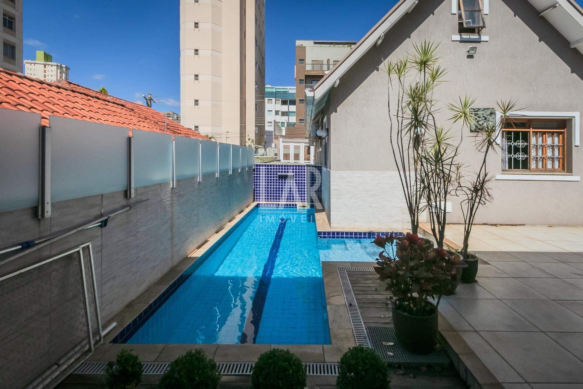 Casa de 5 quartos à venda, Floresta, Belo Horizonte - MG