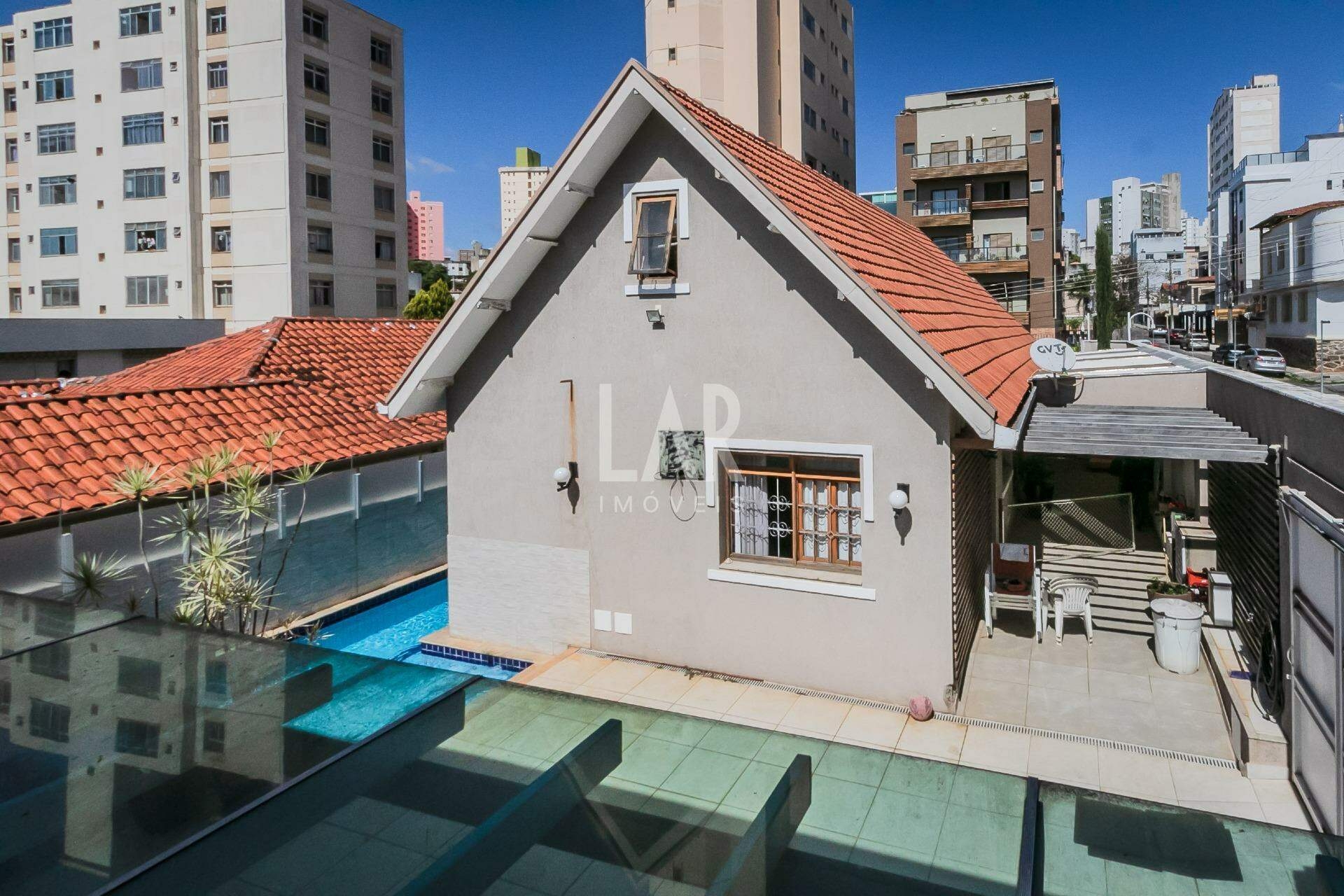 Casa de 5 quartos à venda, Floresta, Belo Horizonte - MG