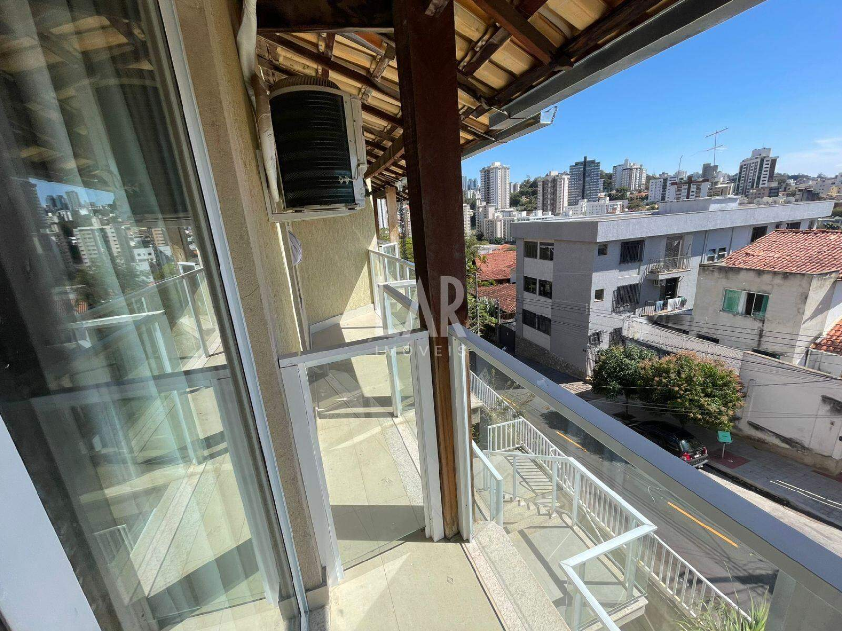 Casa de 5 quartos à venda, Santa Lúcia, Belo Horizonte - MG