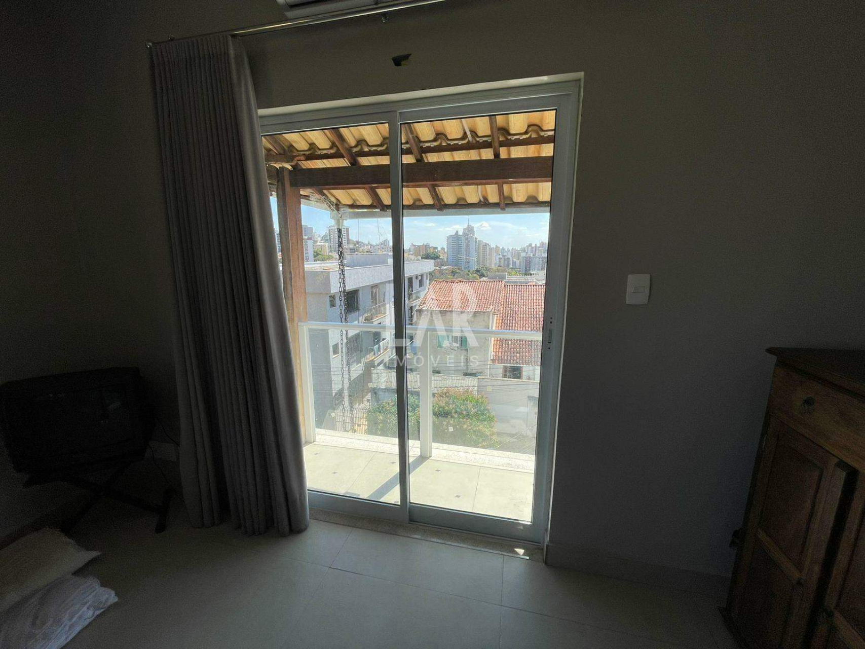 Casa de 5 quartos à venda, Santa Lúcia, Belo Horizonte - MG