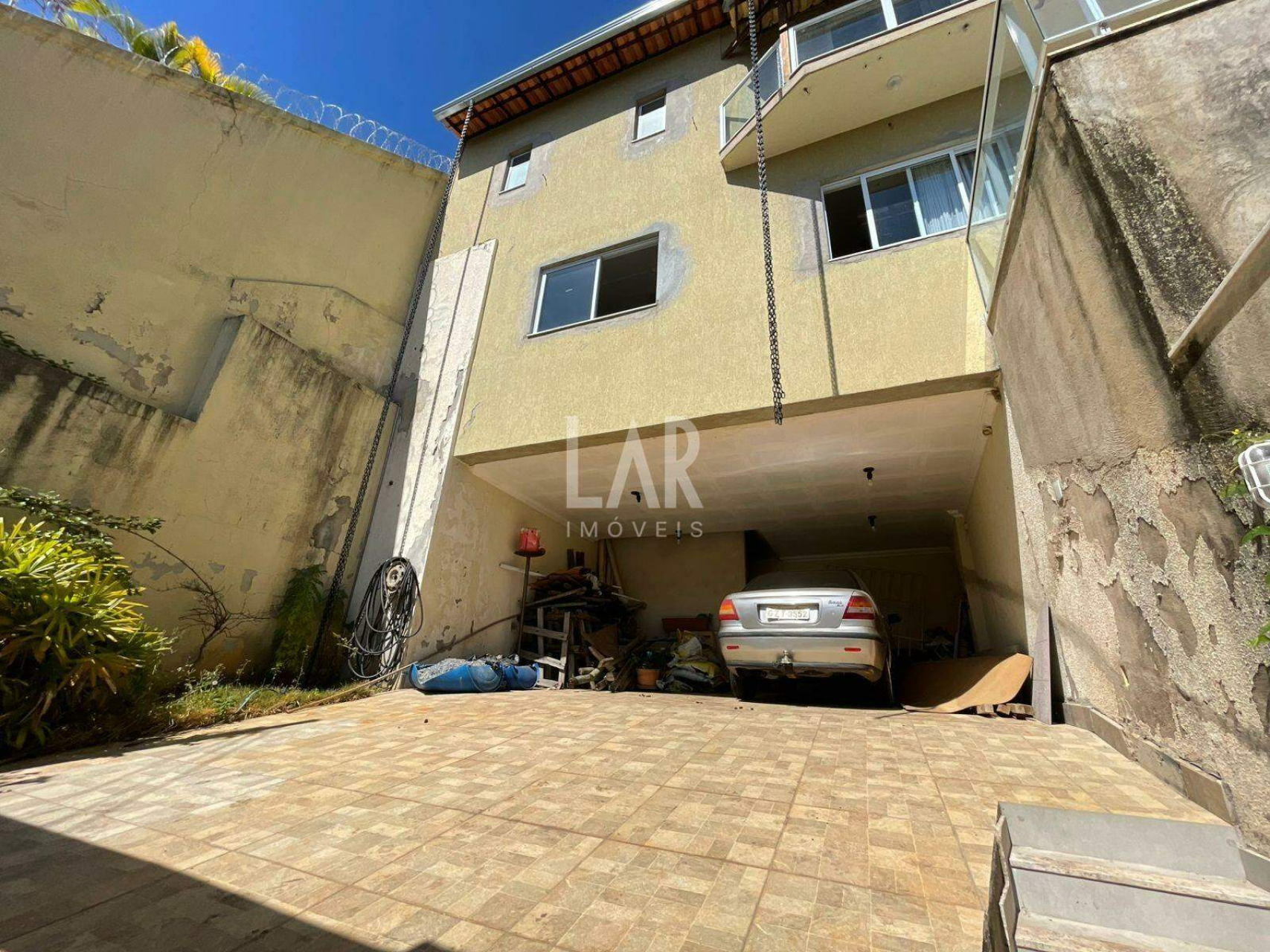 Casa de 5 quartos à venda, Santa Lúcia, Belo Horizonte - MG