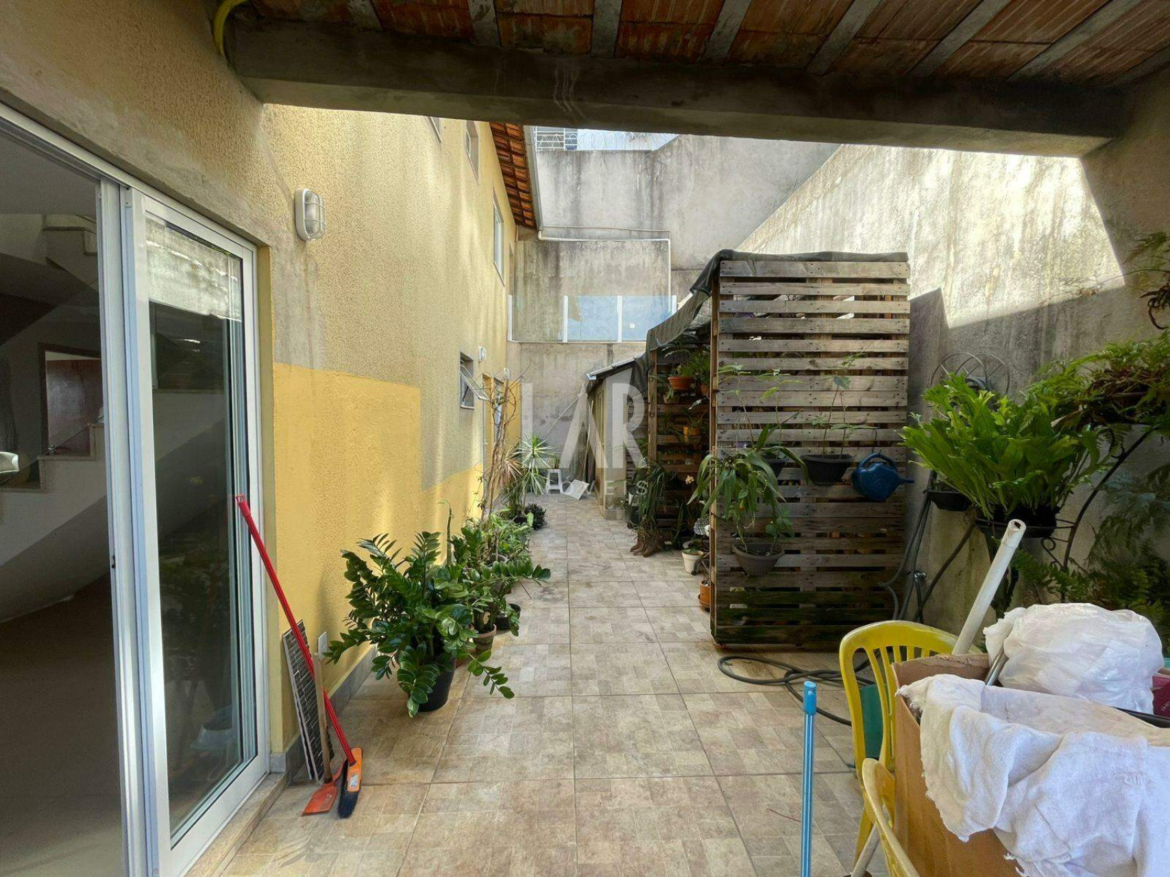 Casa de 5 quartos à venda, Santa Lúcia, Belo Horizonte - MG