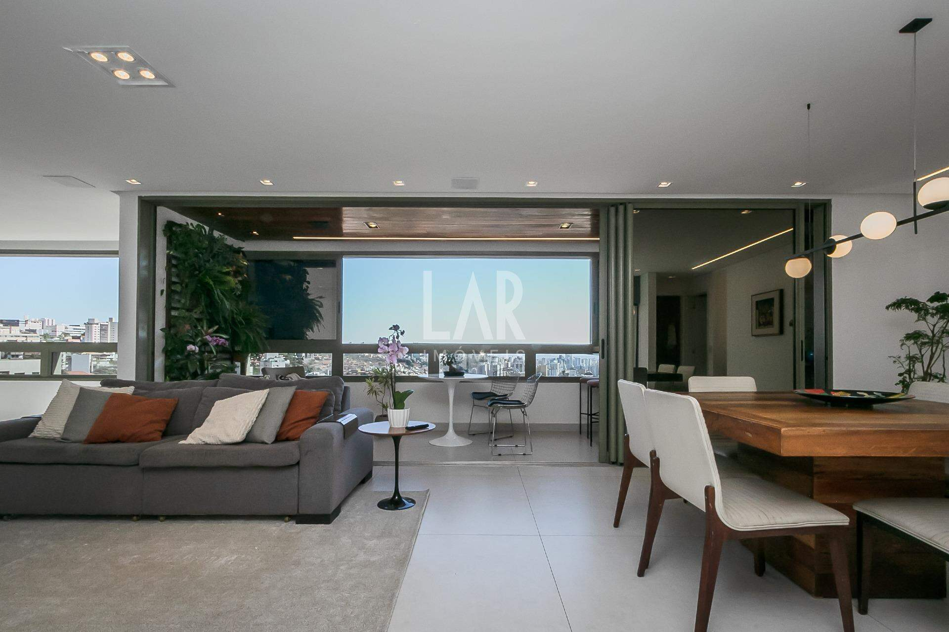 Apartamento com 4 quartos — Santa Lúcia, Belo Horizonte
