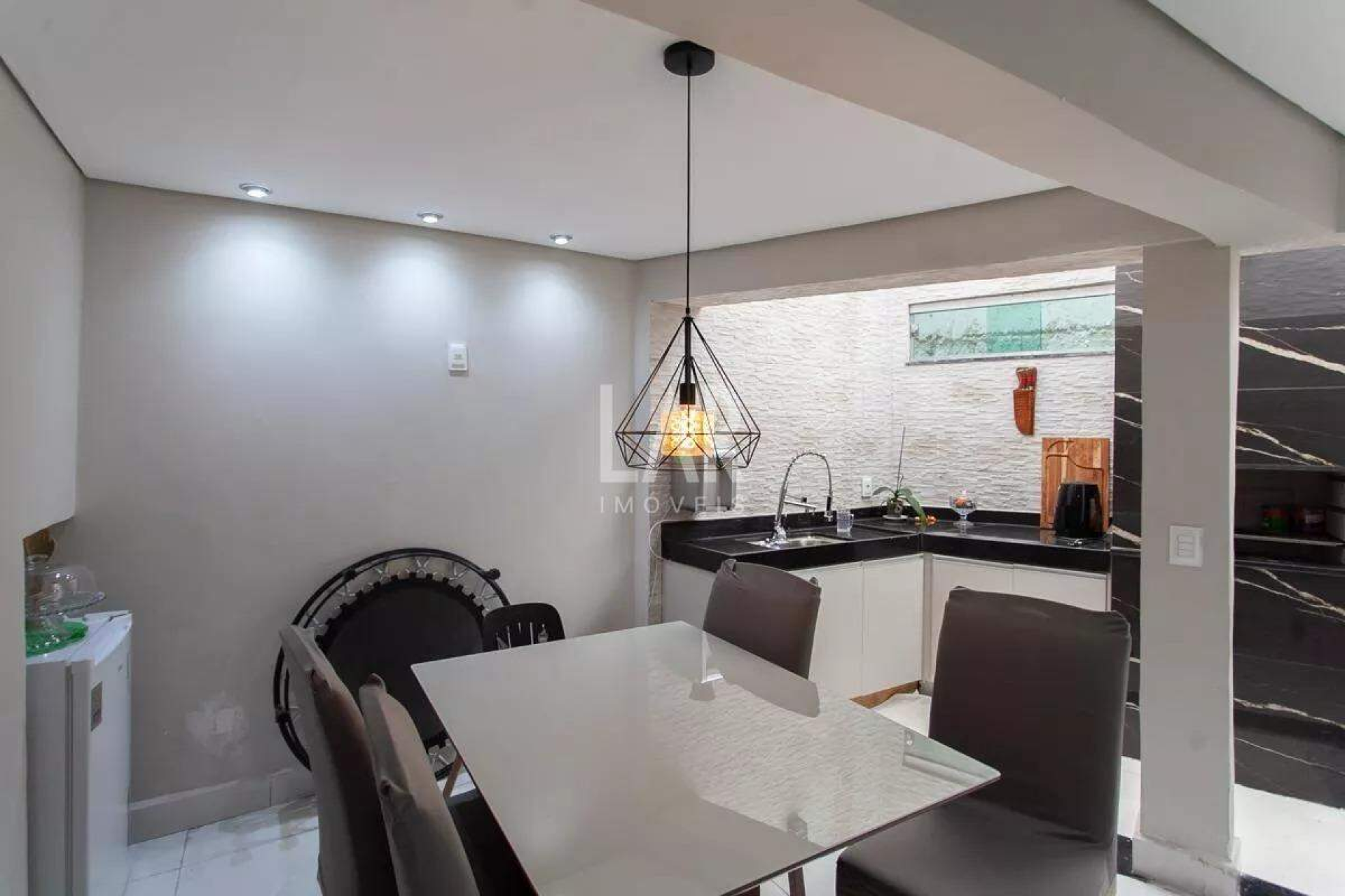 Casa de 3 quartos à venda, Santa Amélia, Belo Horizonte - MG