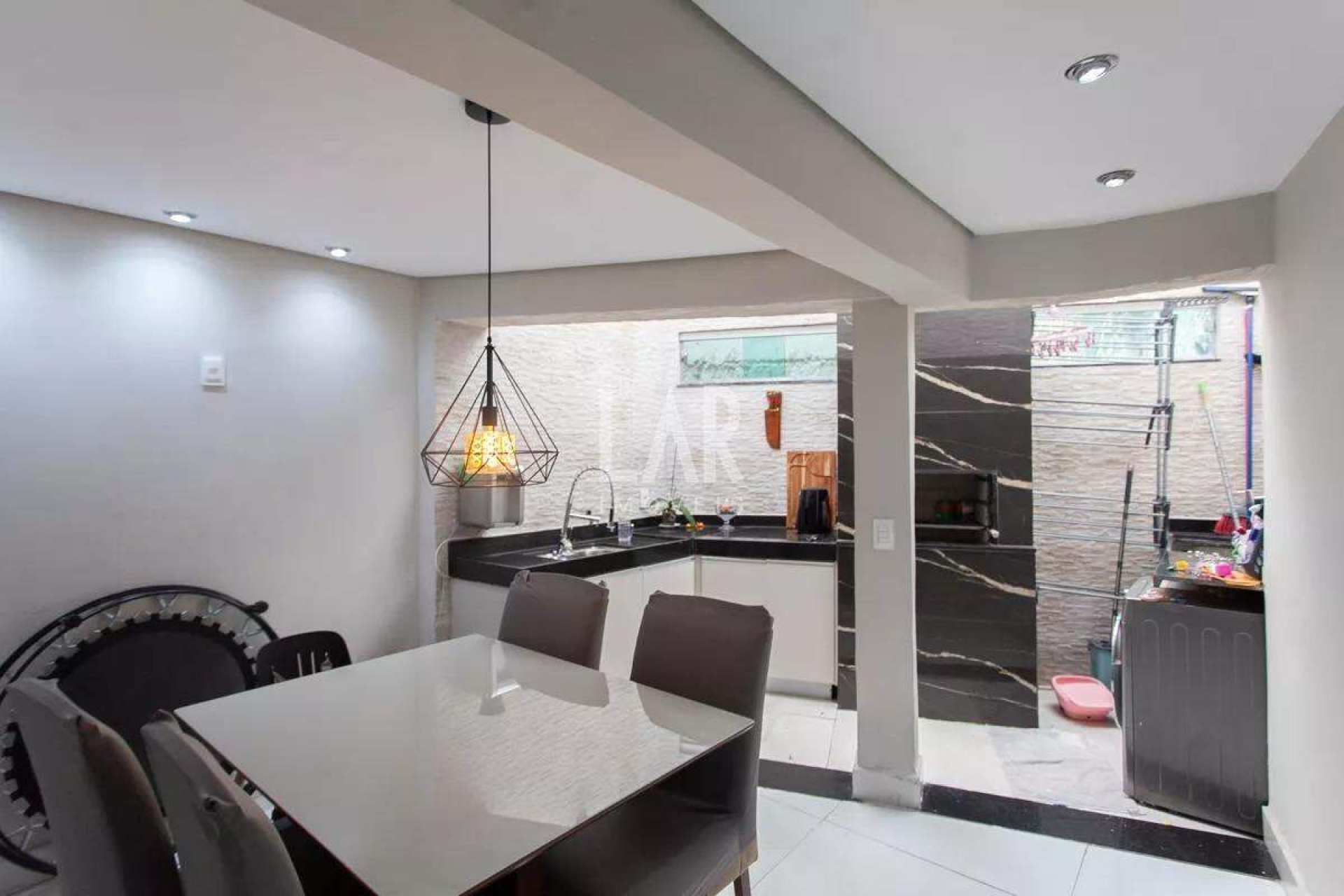 Casa de 3 quartos à venda, Santa Amélia, Belo Horizonte - MG