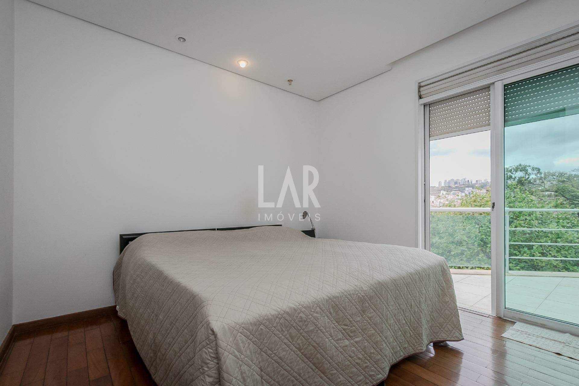 Casa de 5 quartos à venda, São Bento, Belo Horizonte - MG