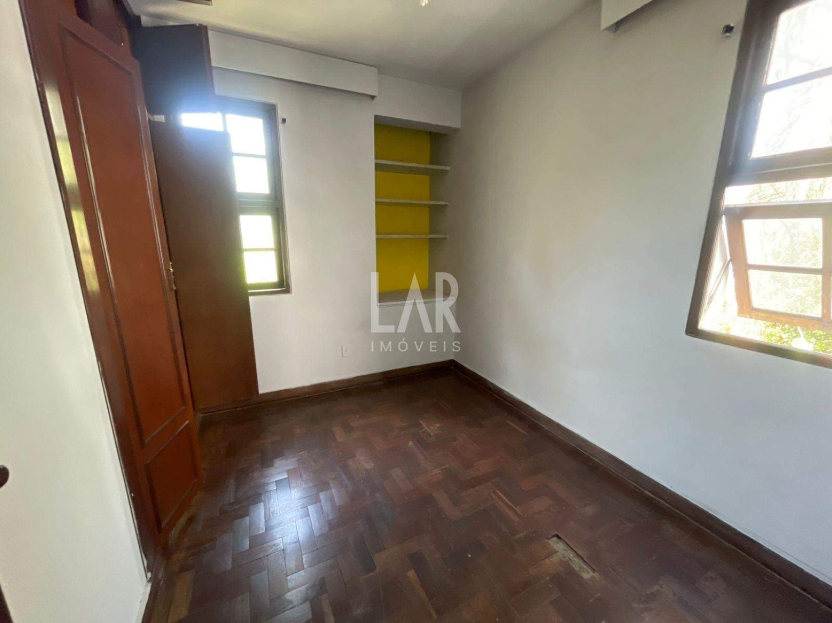 Casa de 5 quartos à venda, São Bento, Belo Horizonte - MG