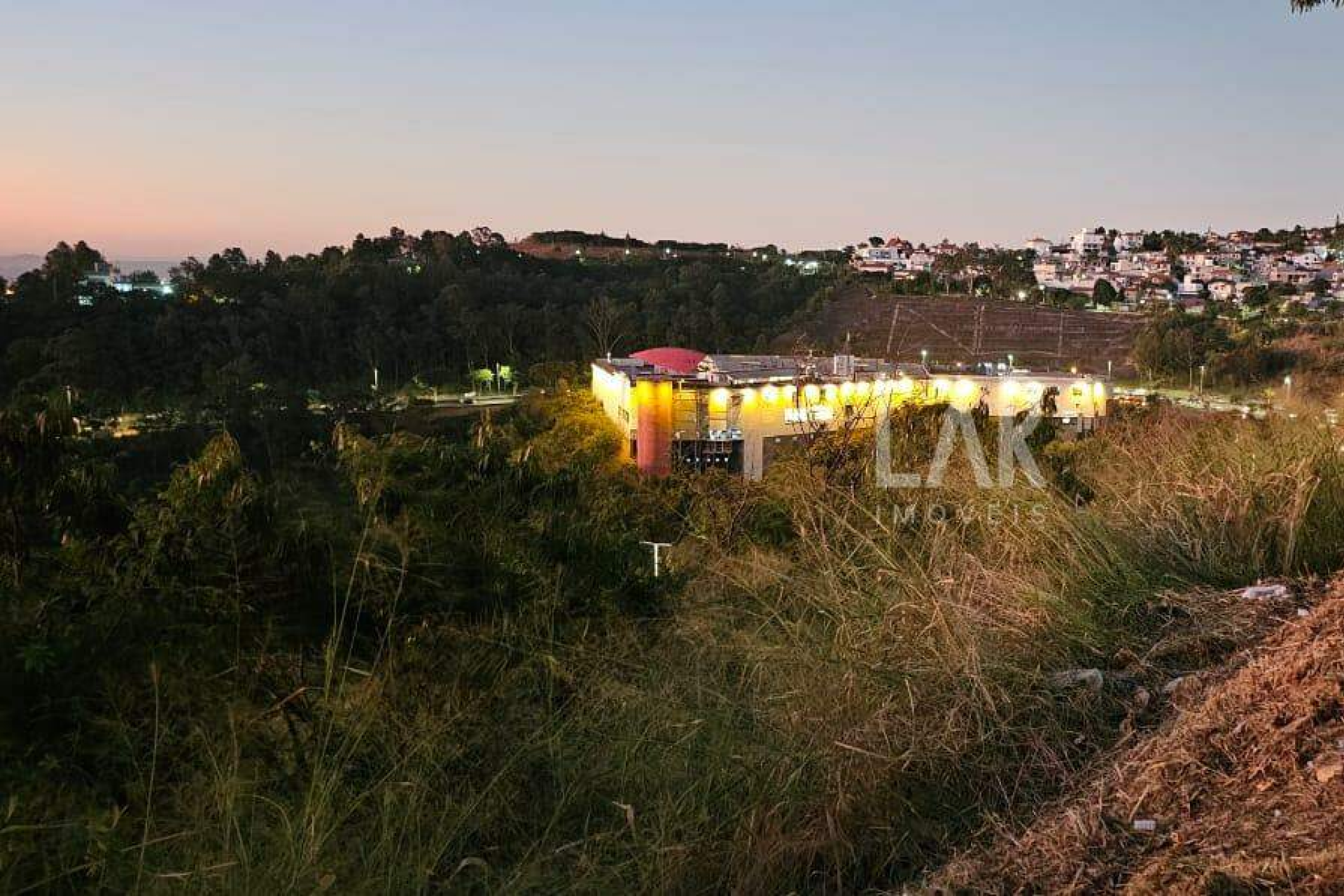 Casa de 5 quartos para alugar, Belvedere, Belo Horizonte - MG