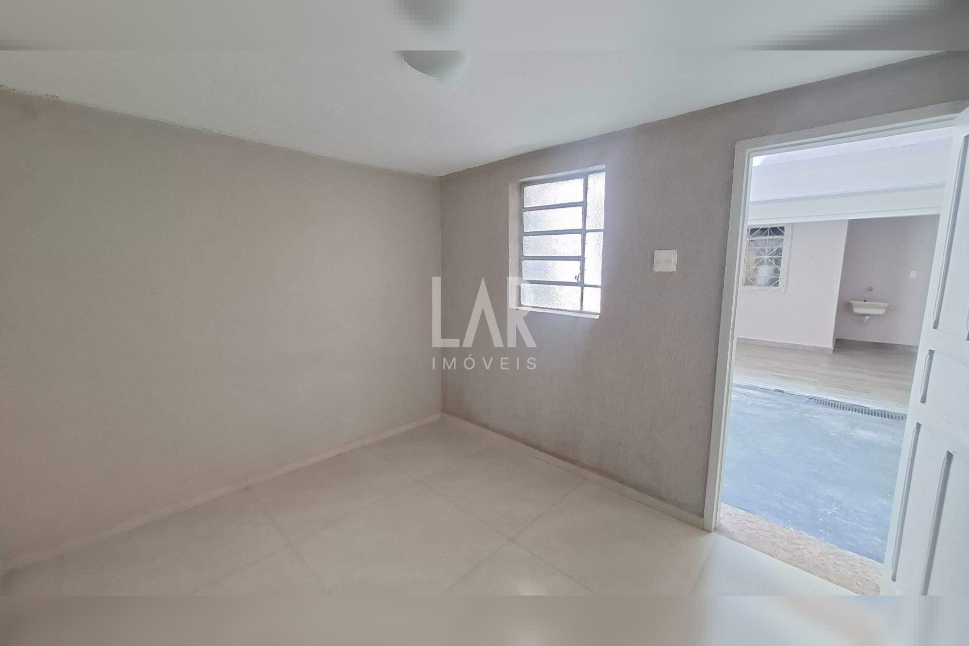 Casa de 2 quartos para alugar, Cruzeiro, Belo Horizonte - MG