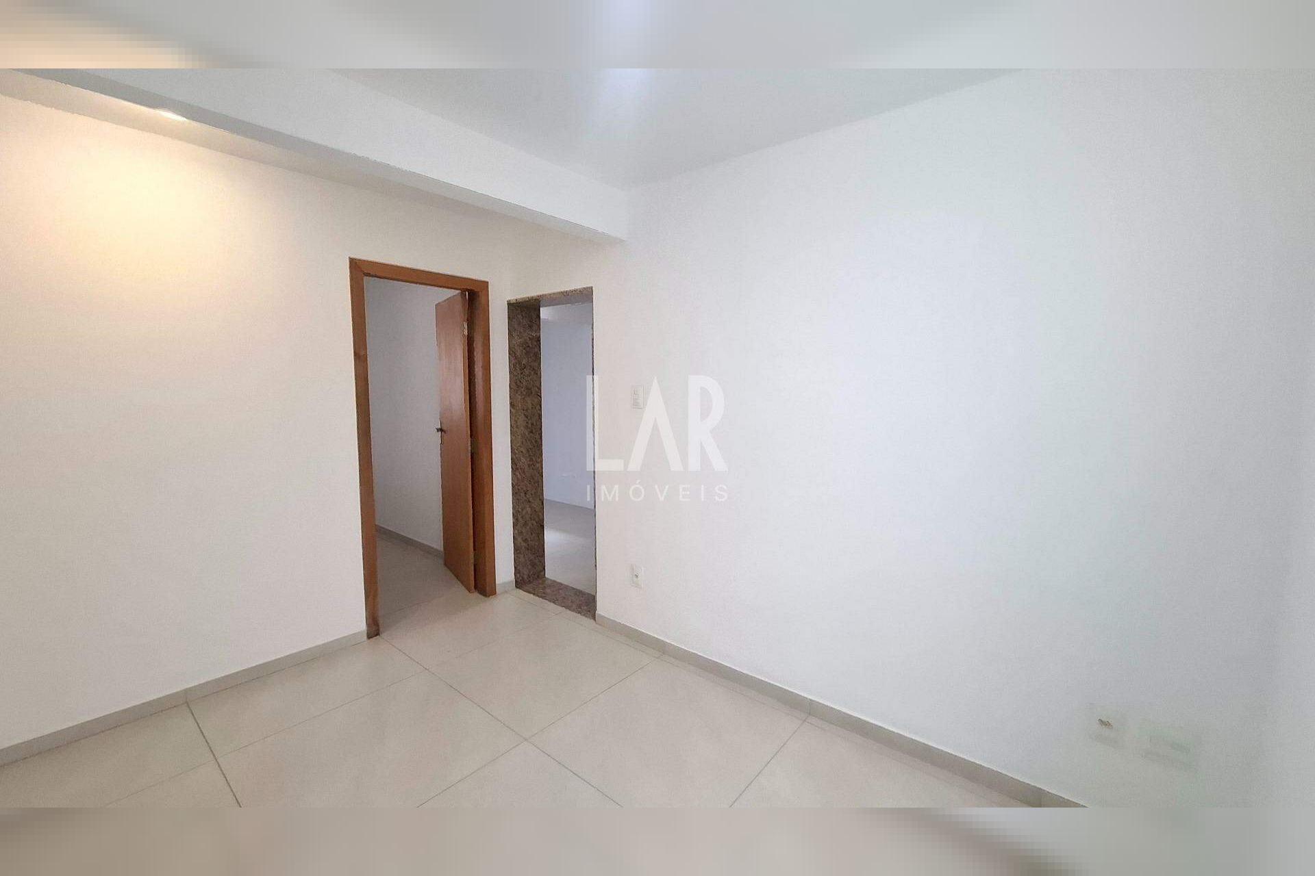 Casa de 2 quartos para alugar, Cruzeiro, Belo Horizonte - MG