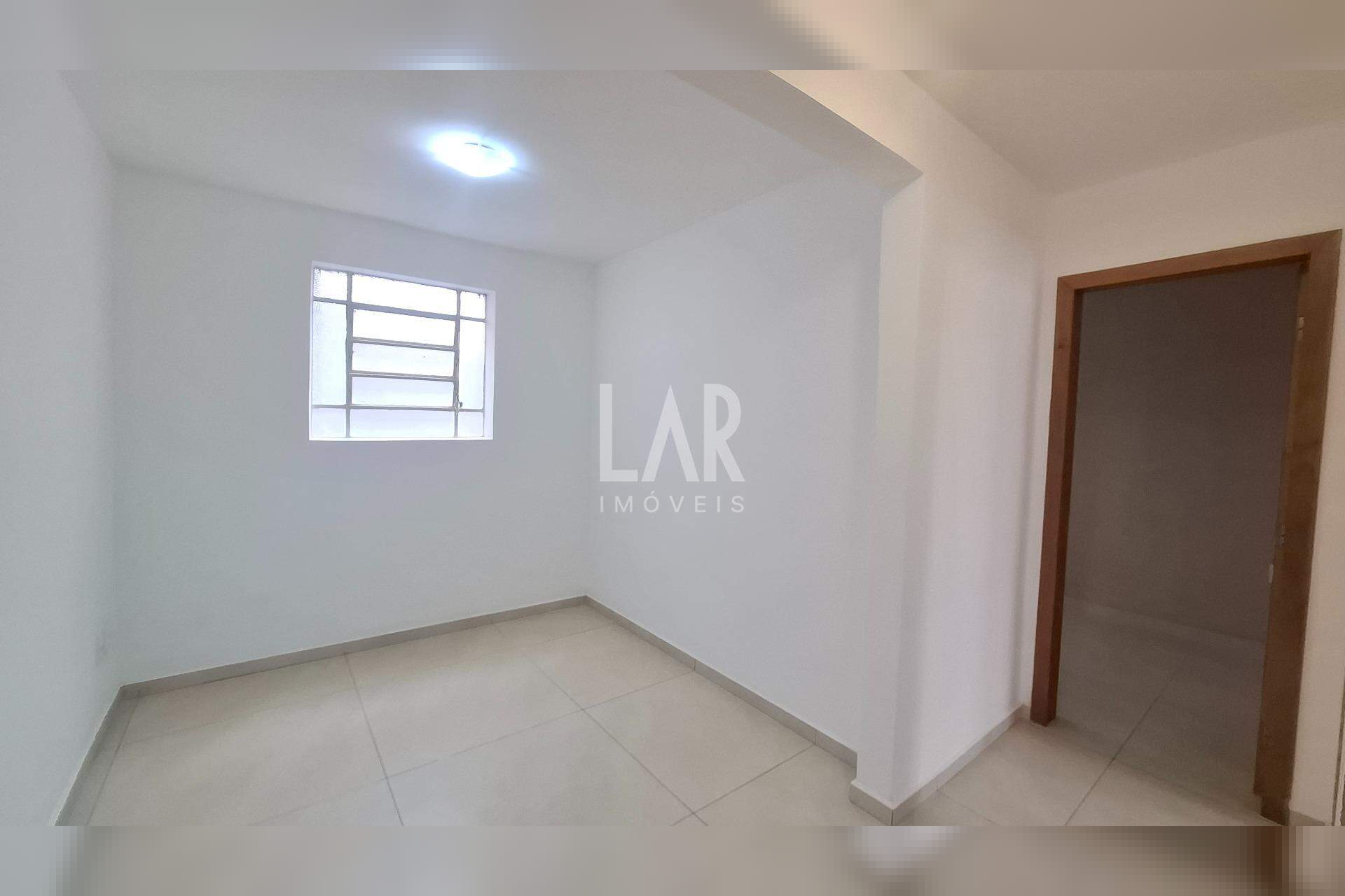 Casa de 2 quartos para alugar, Cruzeiro, Belo Horizonte - MG