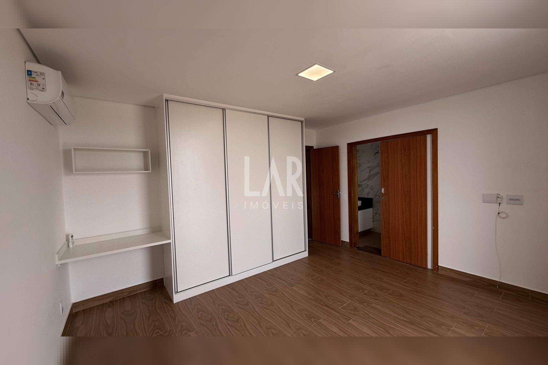 Casa de 4 quartos para alugar, Alphaville Vespasiano, Vespasiano - MG