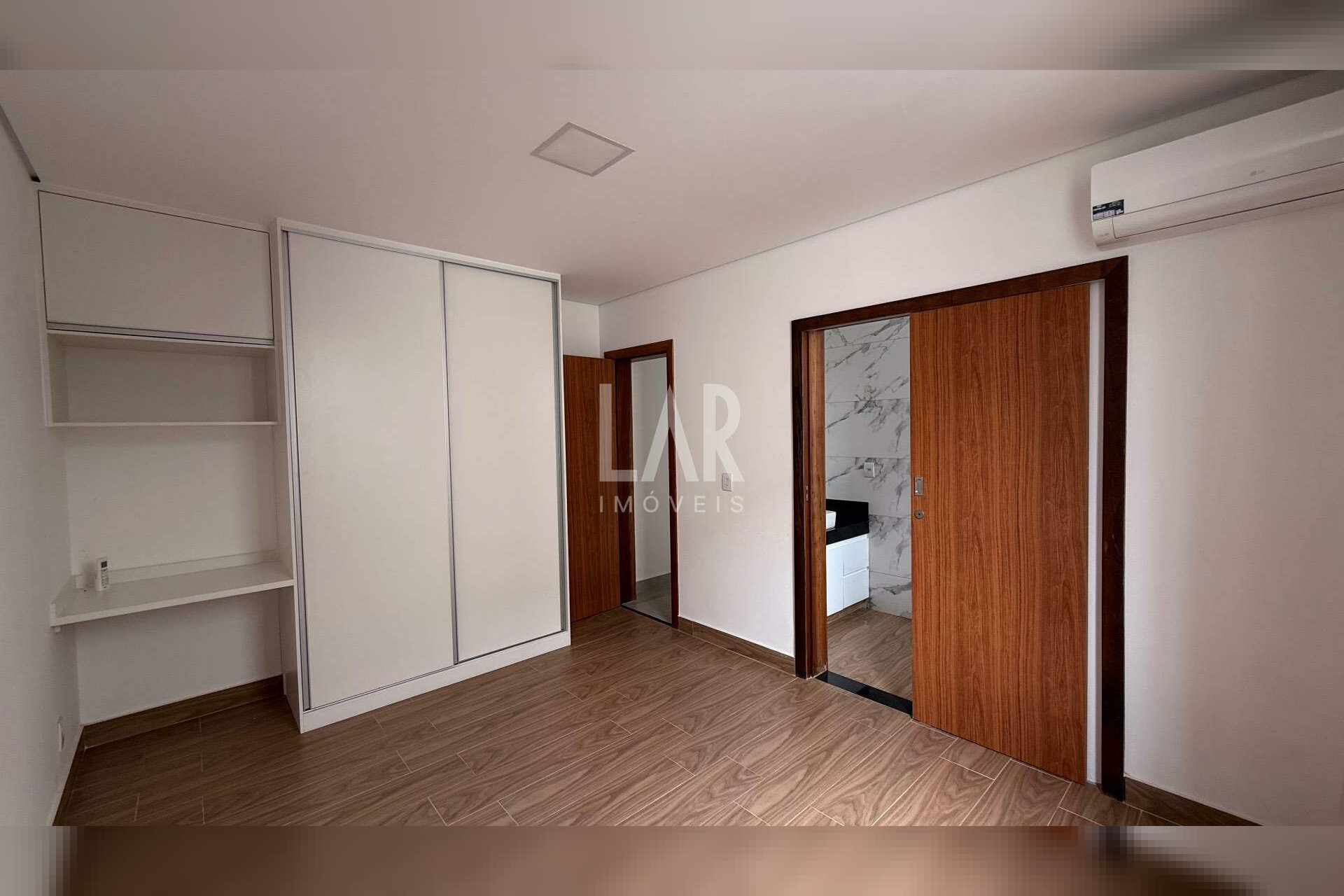 Casa de 4 quartos para alugar, Alphaville Vespasiano, Vespasiano - MG