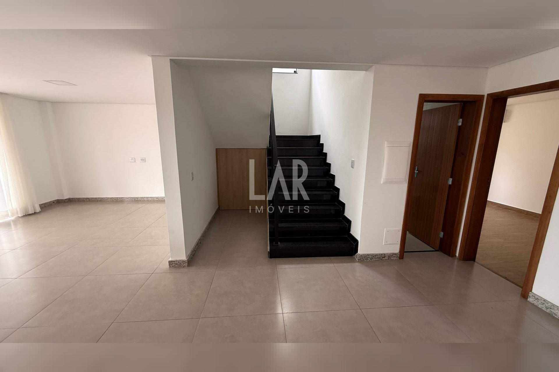 Casa de 4 quartos para alugar, Alphaville Vespasiano, Vespasiano - MG