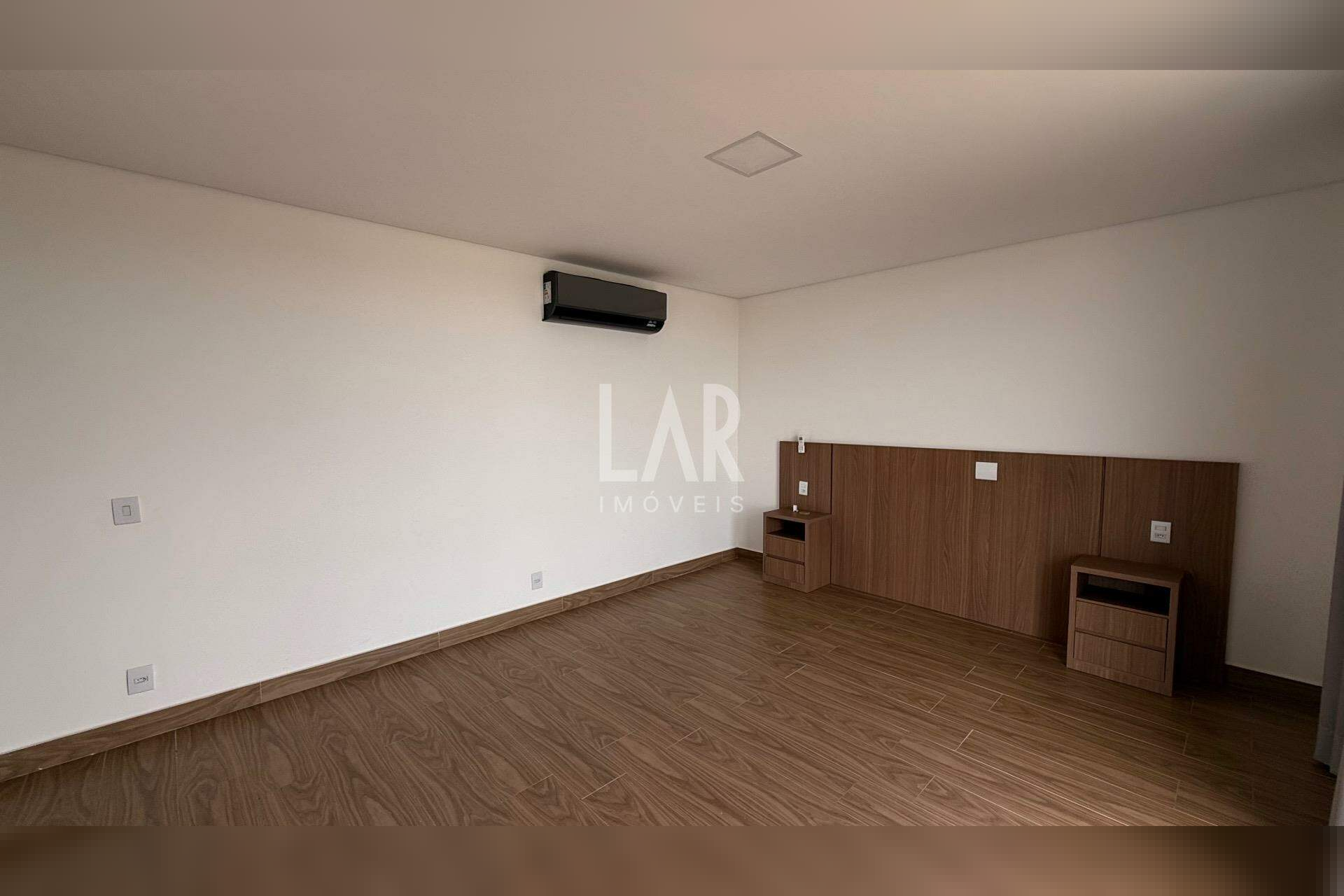Casa de 4 quartos para alugar, Alphaville Vespasiano, Vespasiano - MG