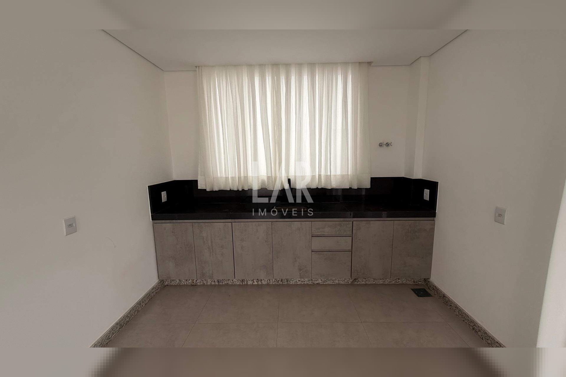 Casa de 4 quartos para alugar, Alphaville Vespasiano, Vespasiano - MG