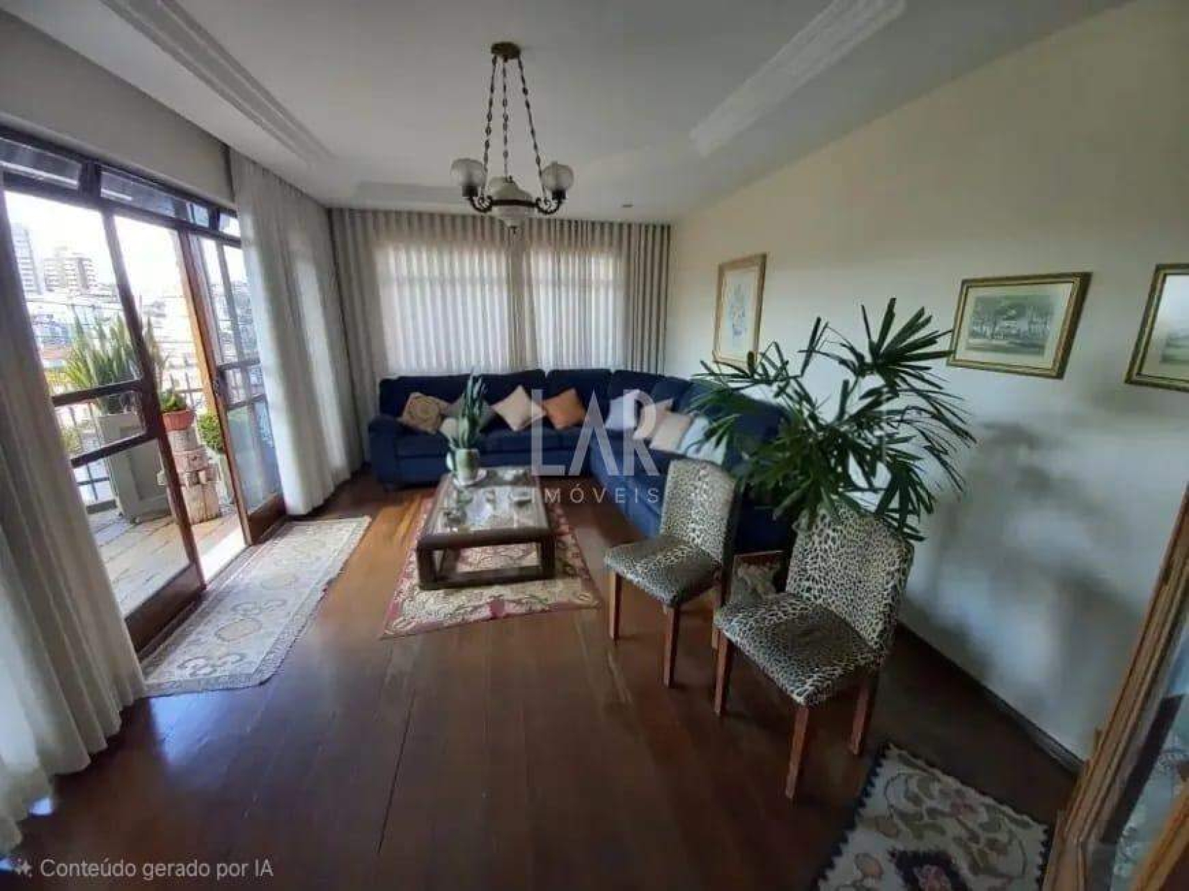 Casa de 3 quartos à venda, Sagrada Família, Belo Horizonte - MG
