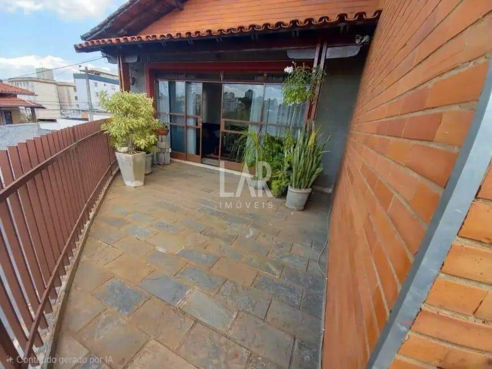 Casa de 3 quartos à venda, Sagrada Família, Belo Horizonte - MG