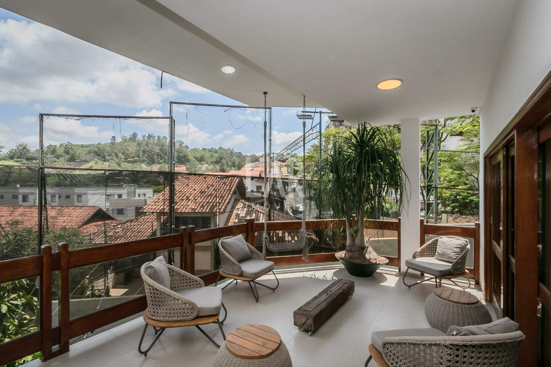 Casa de 3 quartos à venda, Santa Lúcia, Belo Horizonte - MG