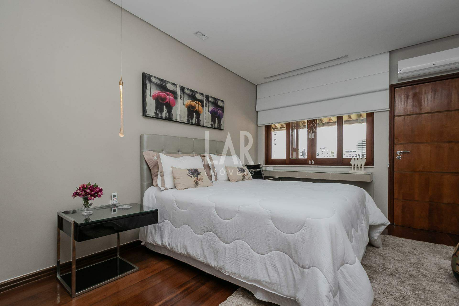 Casa de 3 quartos à venda, Santa Lúcia, Belo Horizonte - MG