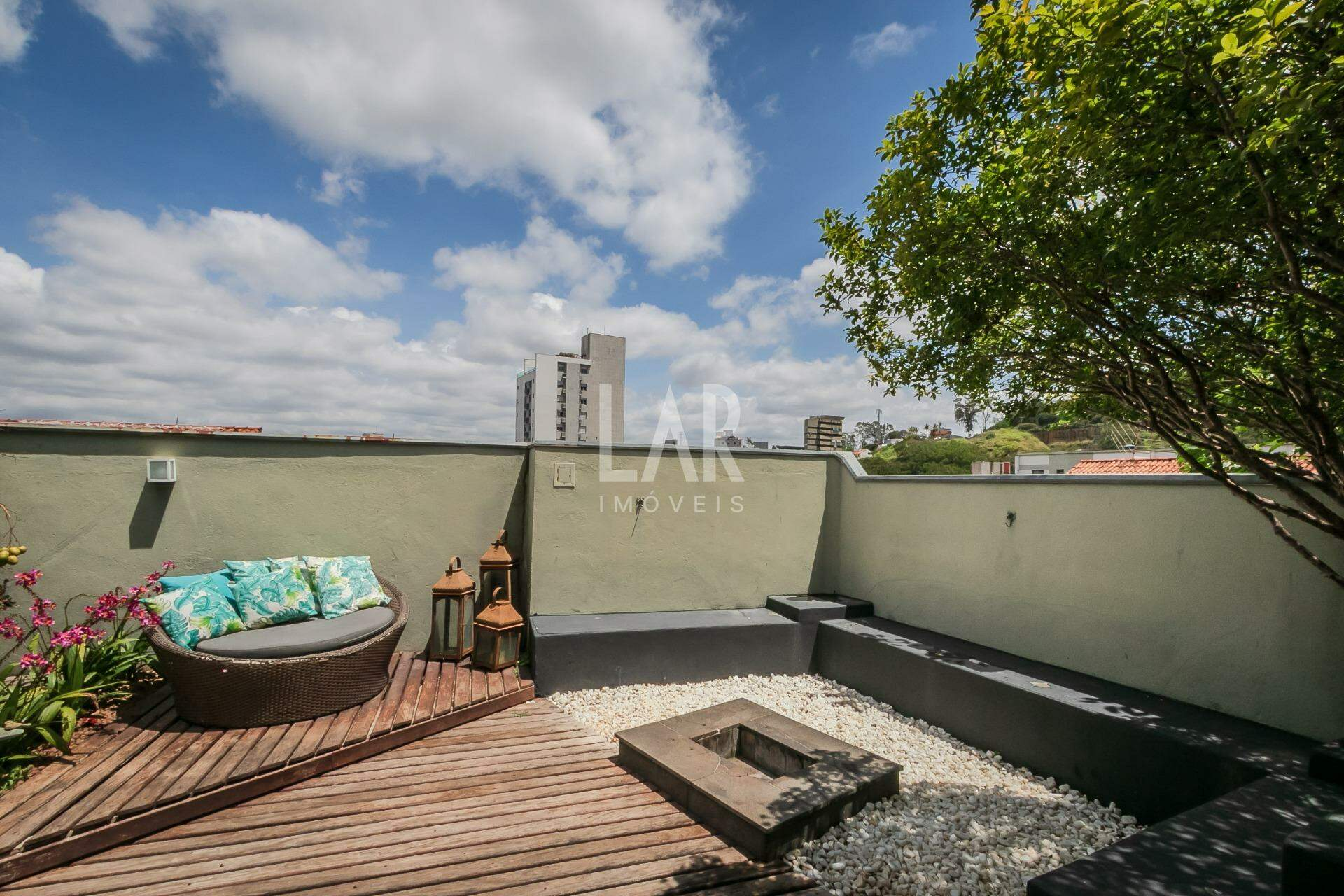 Casa de 3 quartos à venda, Santa Lúcia, Belo Horizonte - MG