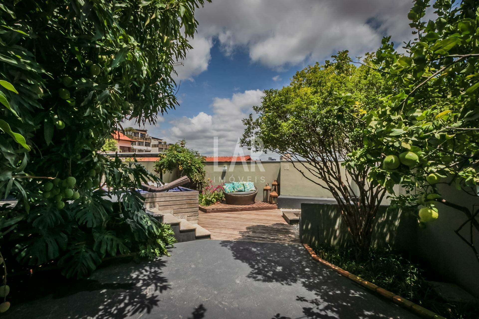Casa de 3 quartos à venda, Santa Lúcia, Belo Horizonte - MG