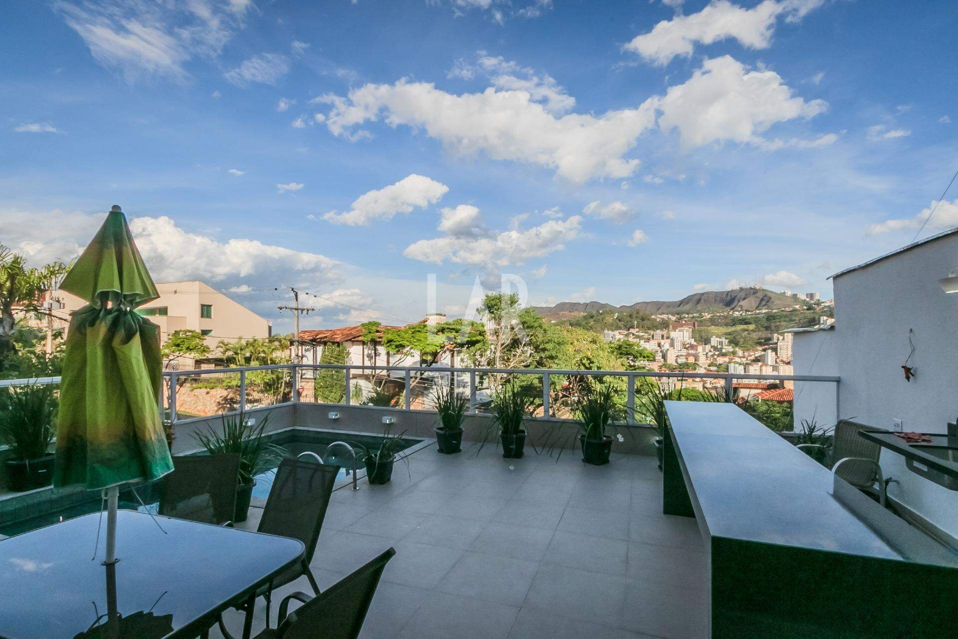 Casa de 4 quartos à venda, São Bento, Belo Horizonte - MG