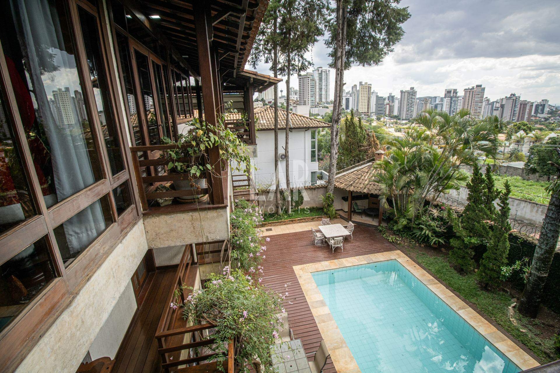 Casa de 5 quartos para alugar, Belvedere, Belo Horizonte - MG