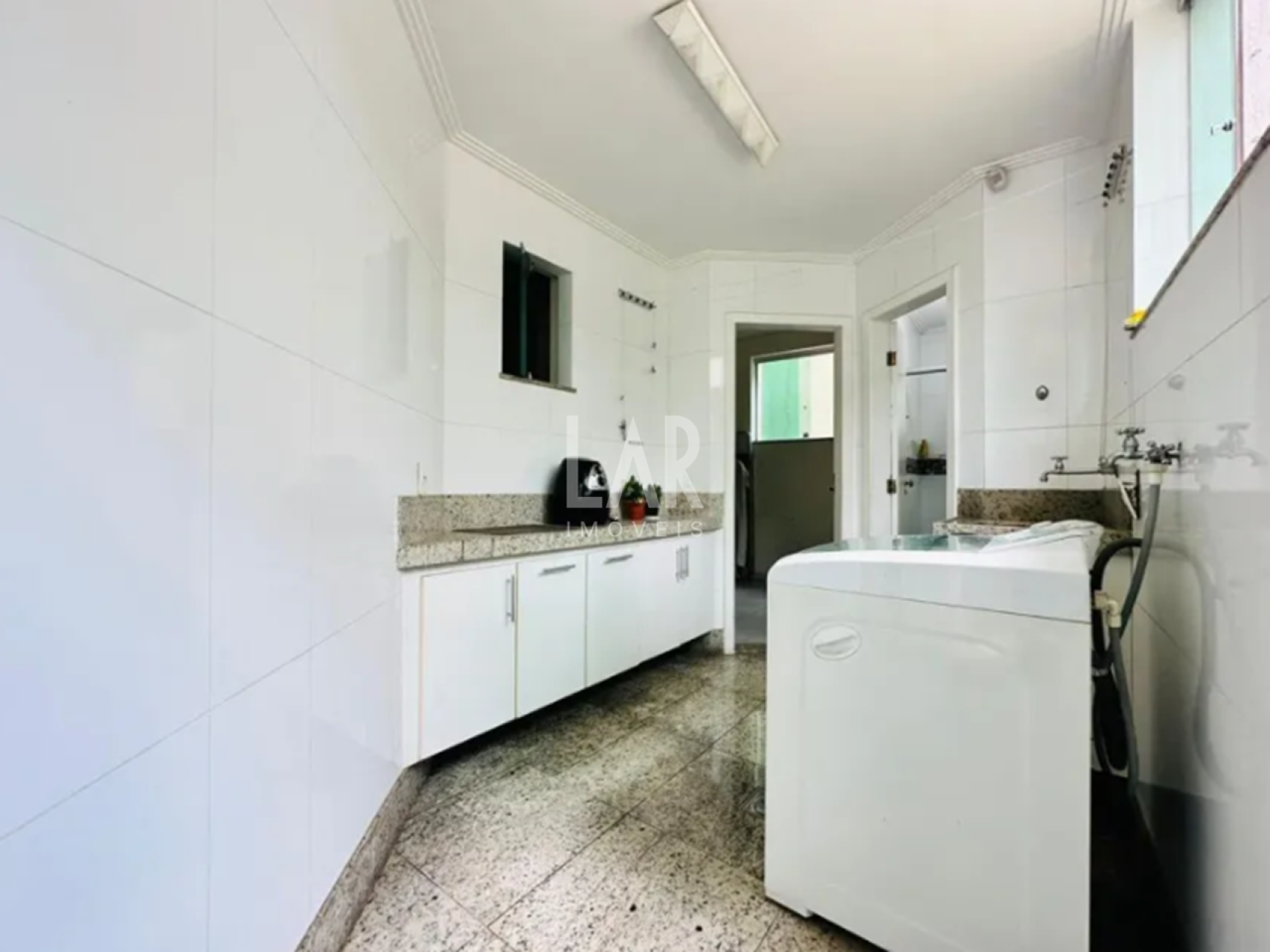 Casa de 3 quartos à venda, Santa Amélia, Belo Horizonte - MG