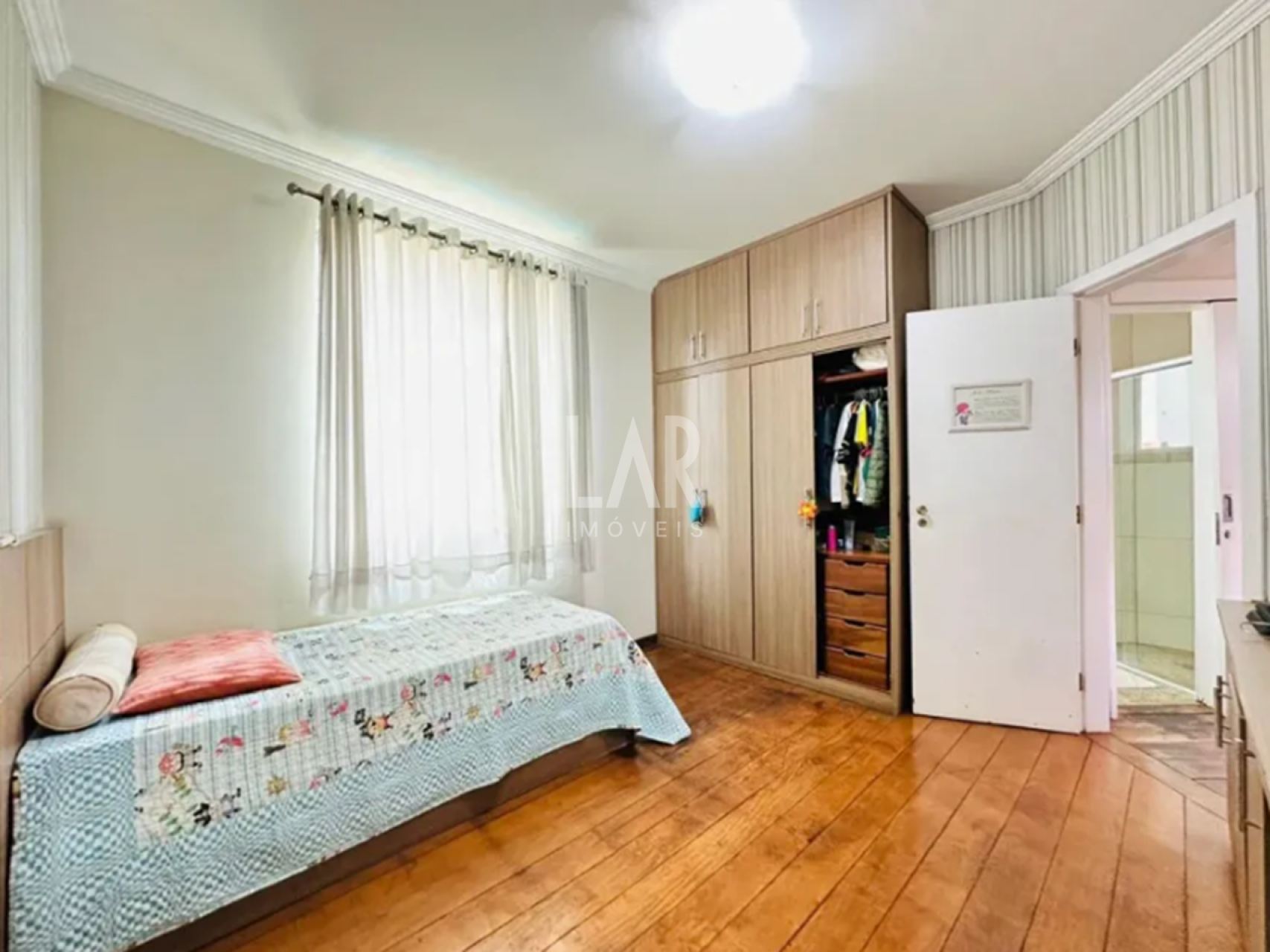 Casa de 3 quartos à venda, Santa Amélia, Belo Horizonte - MG