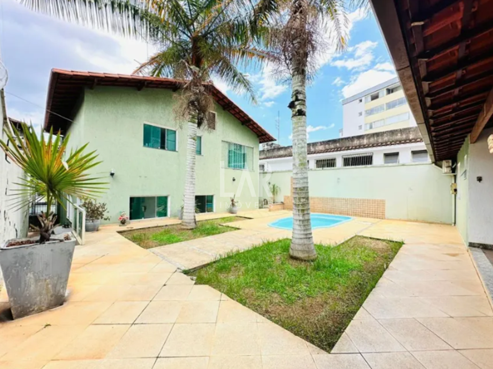 Casa de 3 quartos à venda, Santa Amélia, Belo Horizonte - MG