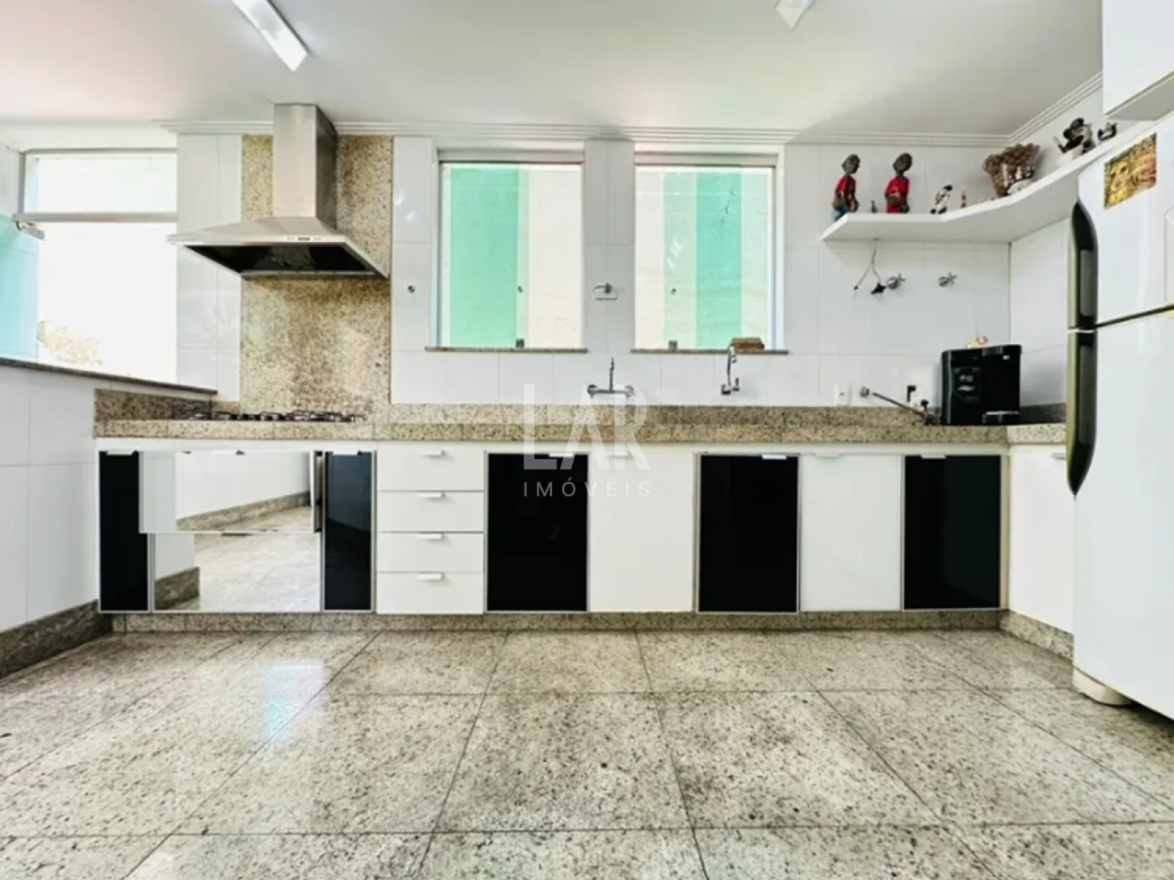 Casa de 3 quartos à venda, Santa Amélia, Belo Horizonte - MG