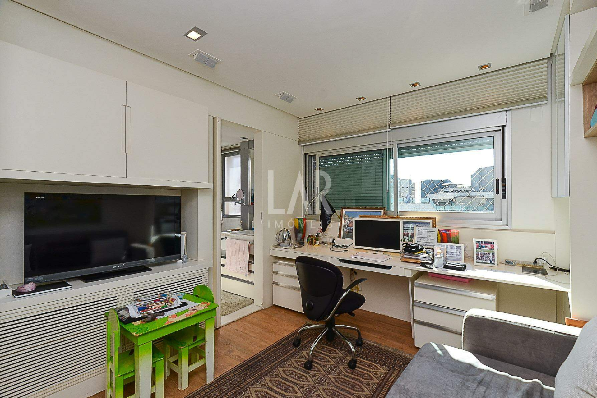 Apartamento de 4 quartos para alugar, Belvedere, Belo Horizonte - MG
