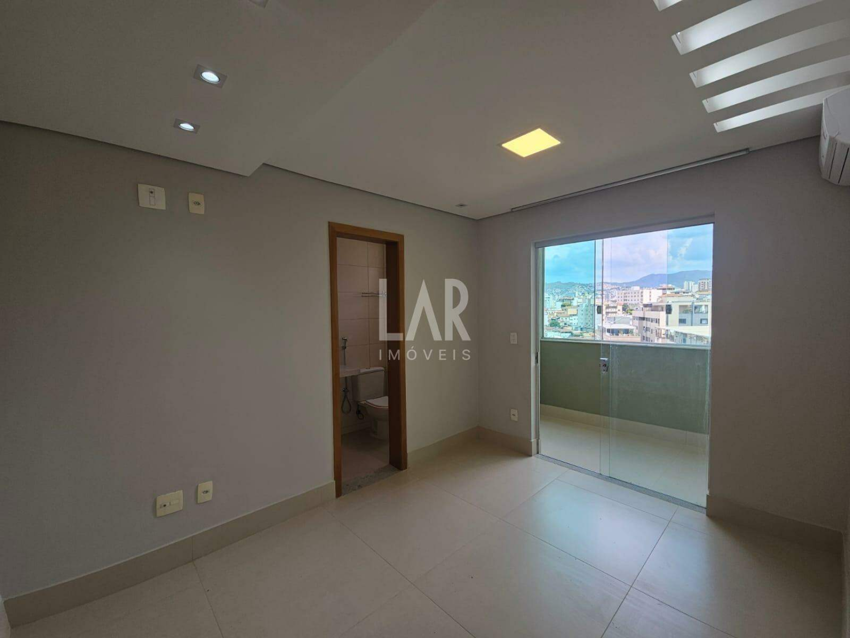 Cobertura de 3 quartos à venda, Floresta, Belo Horizonte - MG