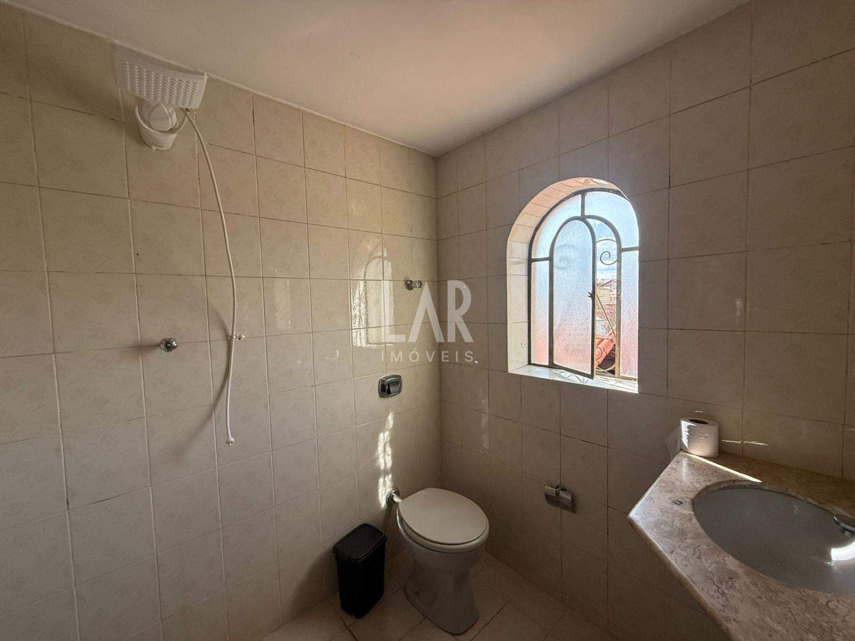 Casa de 5 quartos à venda, Santa Mônica, Belo Horizonte - MG