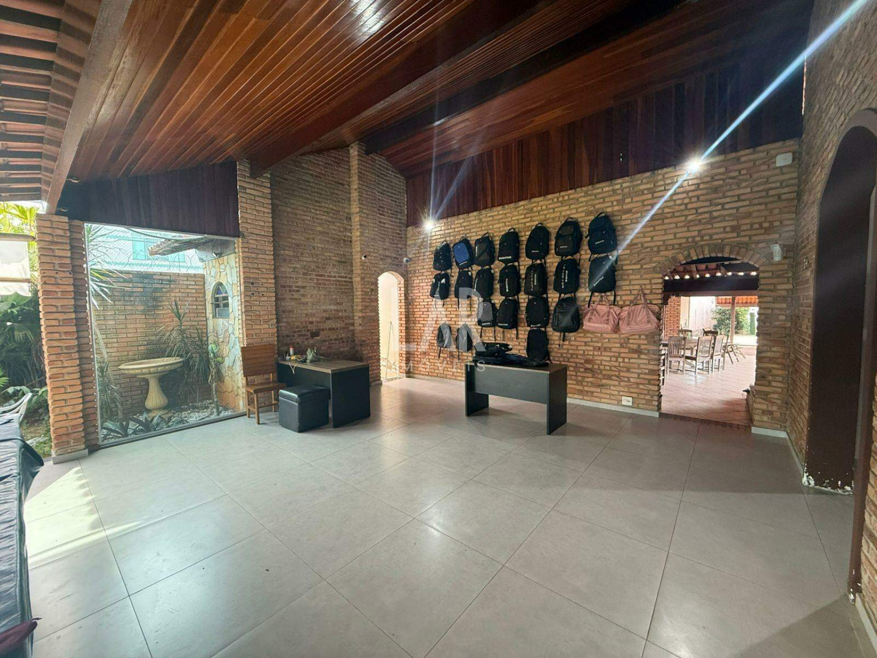 Casa de 5 quartos à venda, Santa Mônica, Belo Horizonte - MG