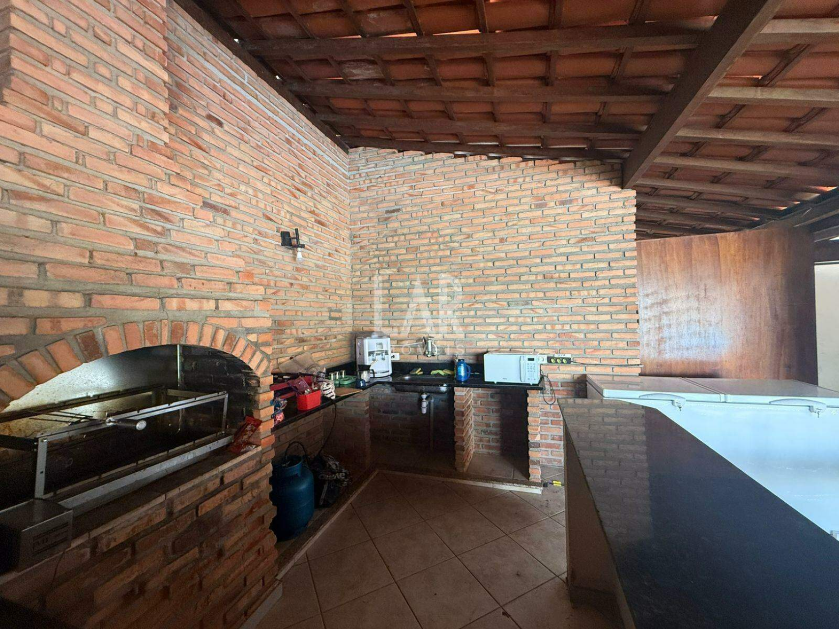 Casa de 5 quartos à venda, Santa Mônica, Belo Horizonte - MG