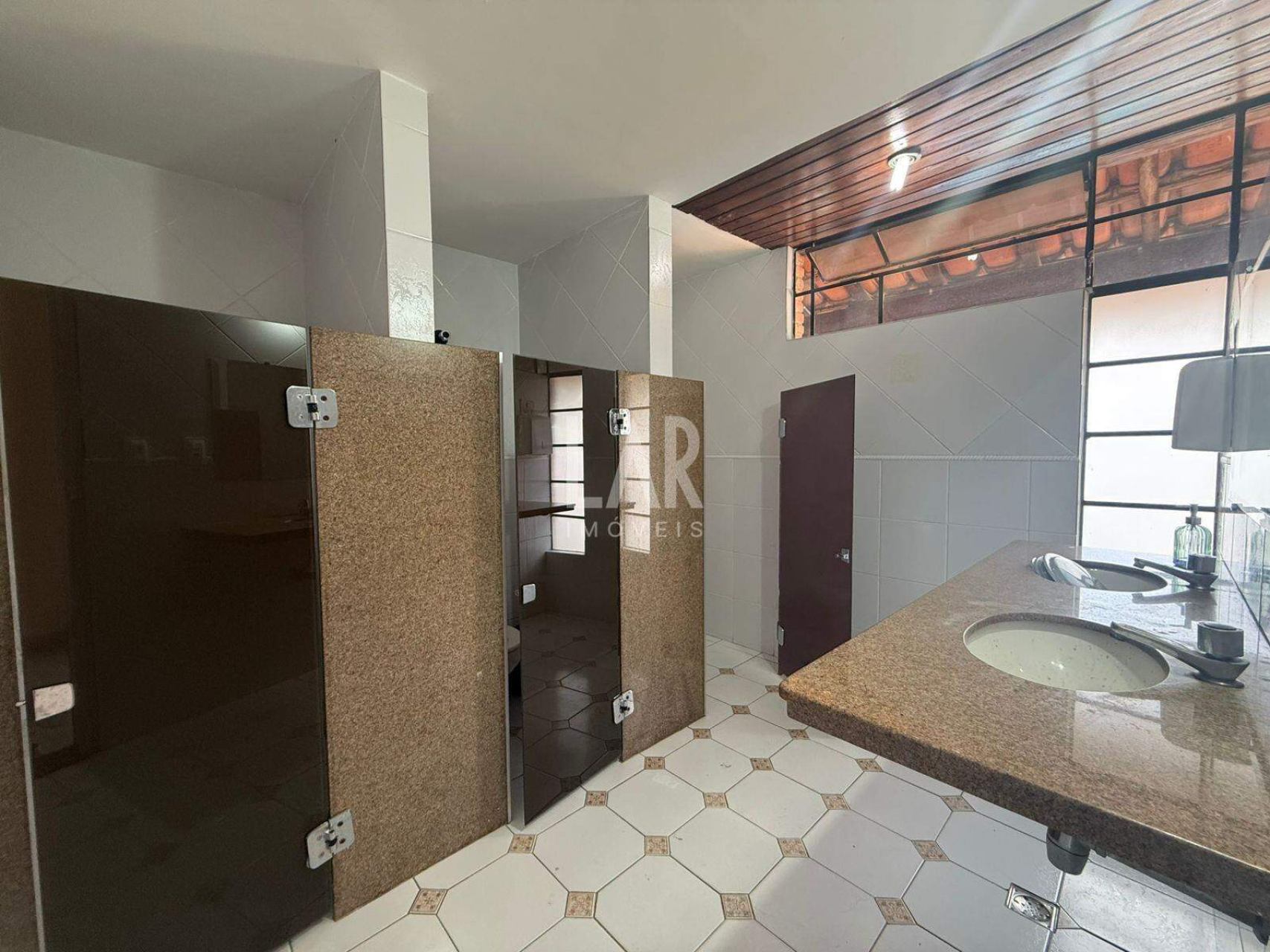 Casa de 5 quartos à venda, Santa Mônica, Belo Horizonte - MG