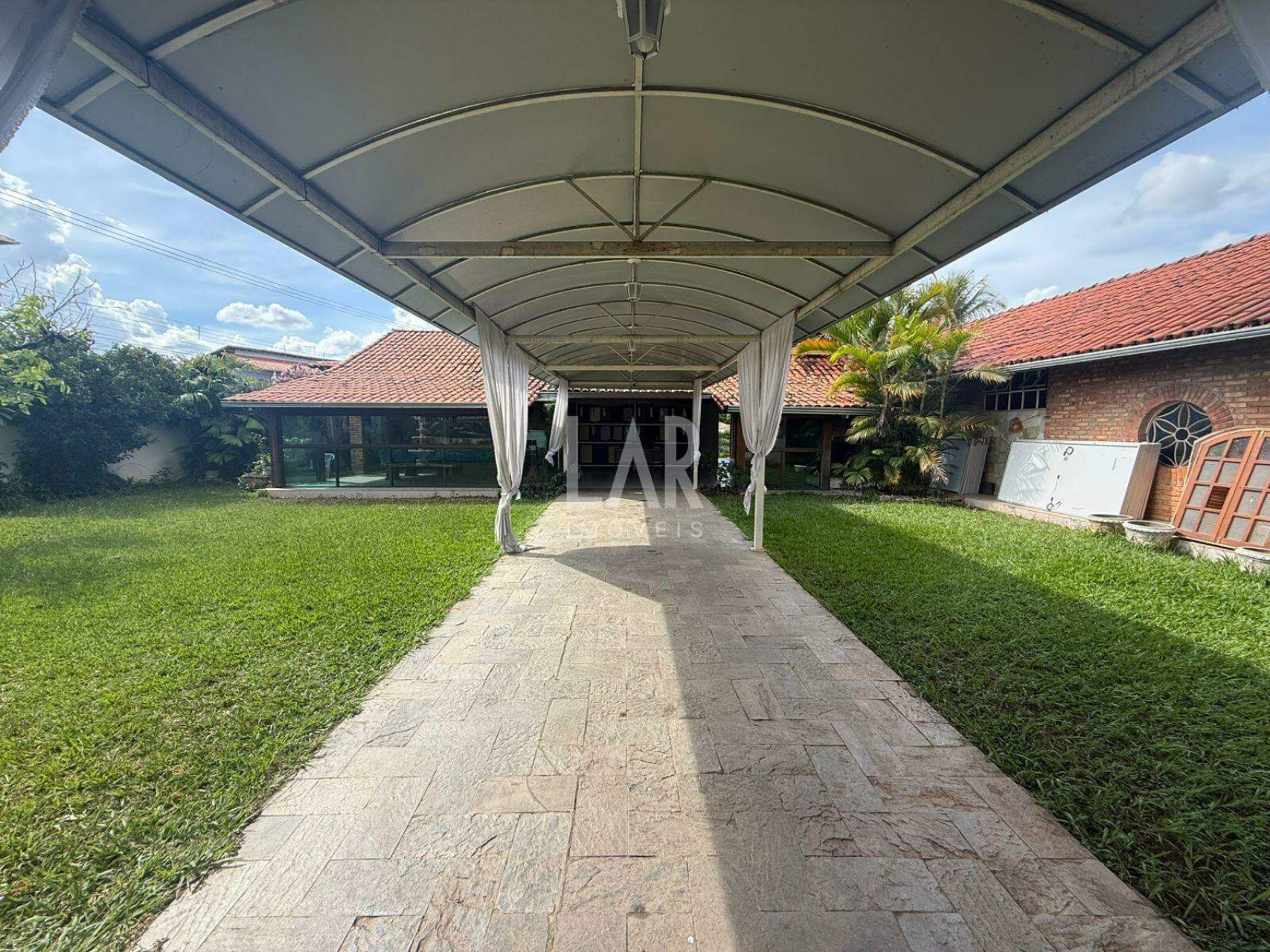 Casa de 5 quartos à venda, Santa Mônica, Belo Horizonte - MG