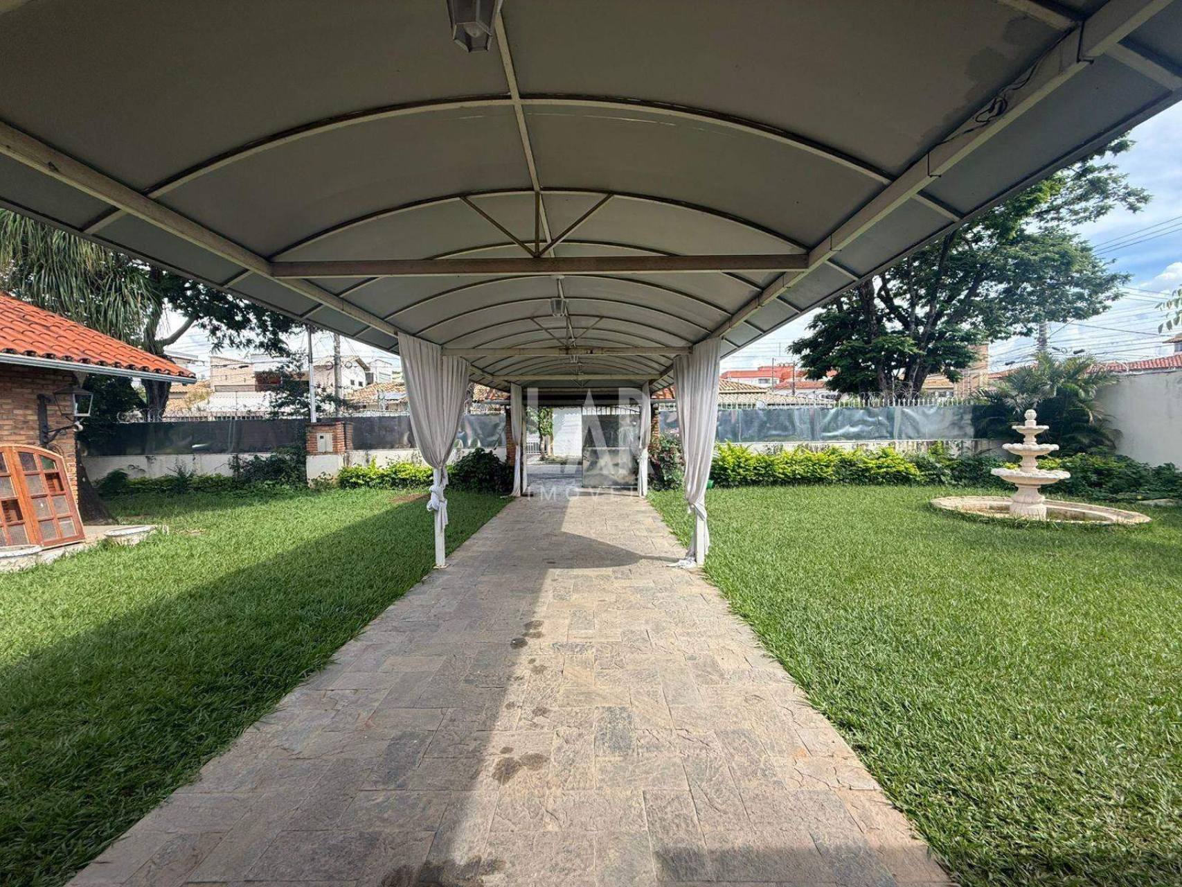 Casa de 5 quartos à venda, Santa Mônica, Belo Horizonte - MG