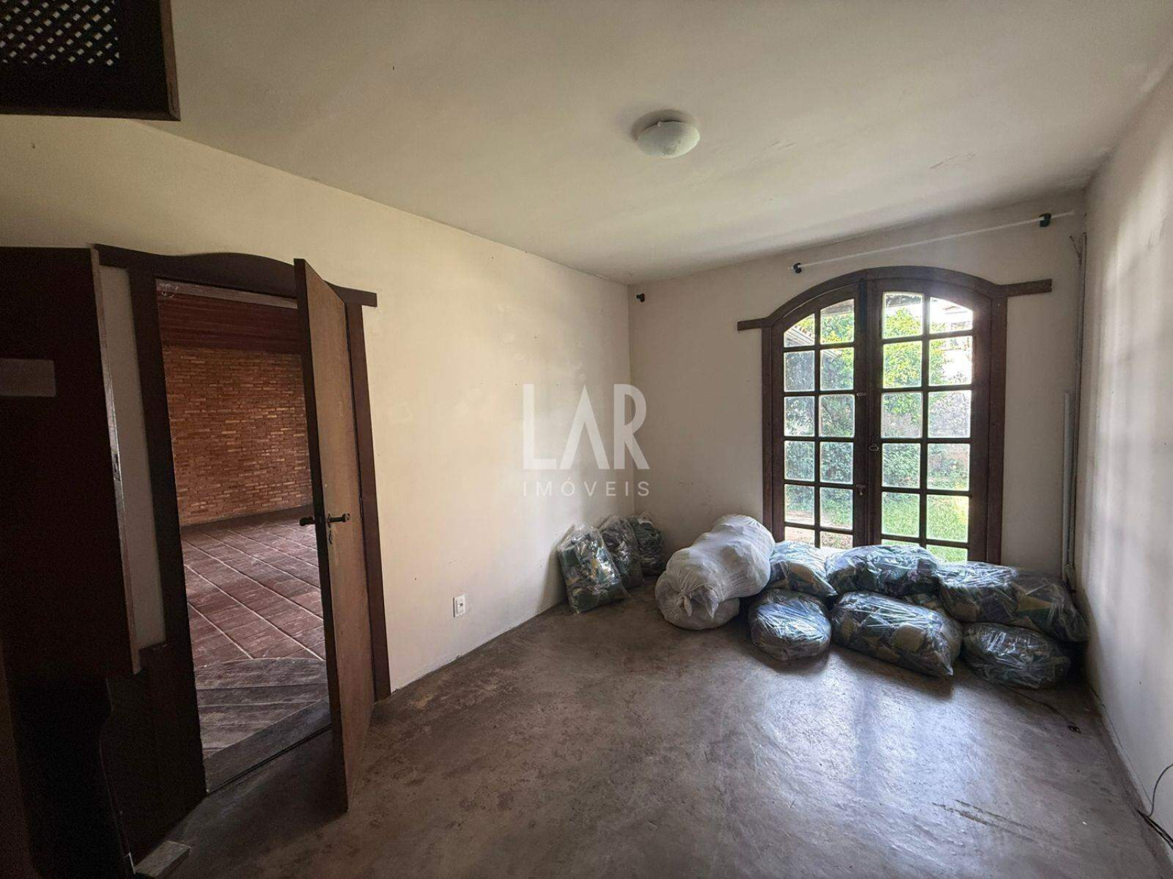 Casa de 5 quartos à venda, Santa Mônica, Belo Horizonte - MG