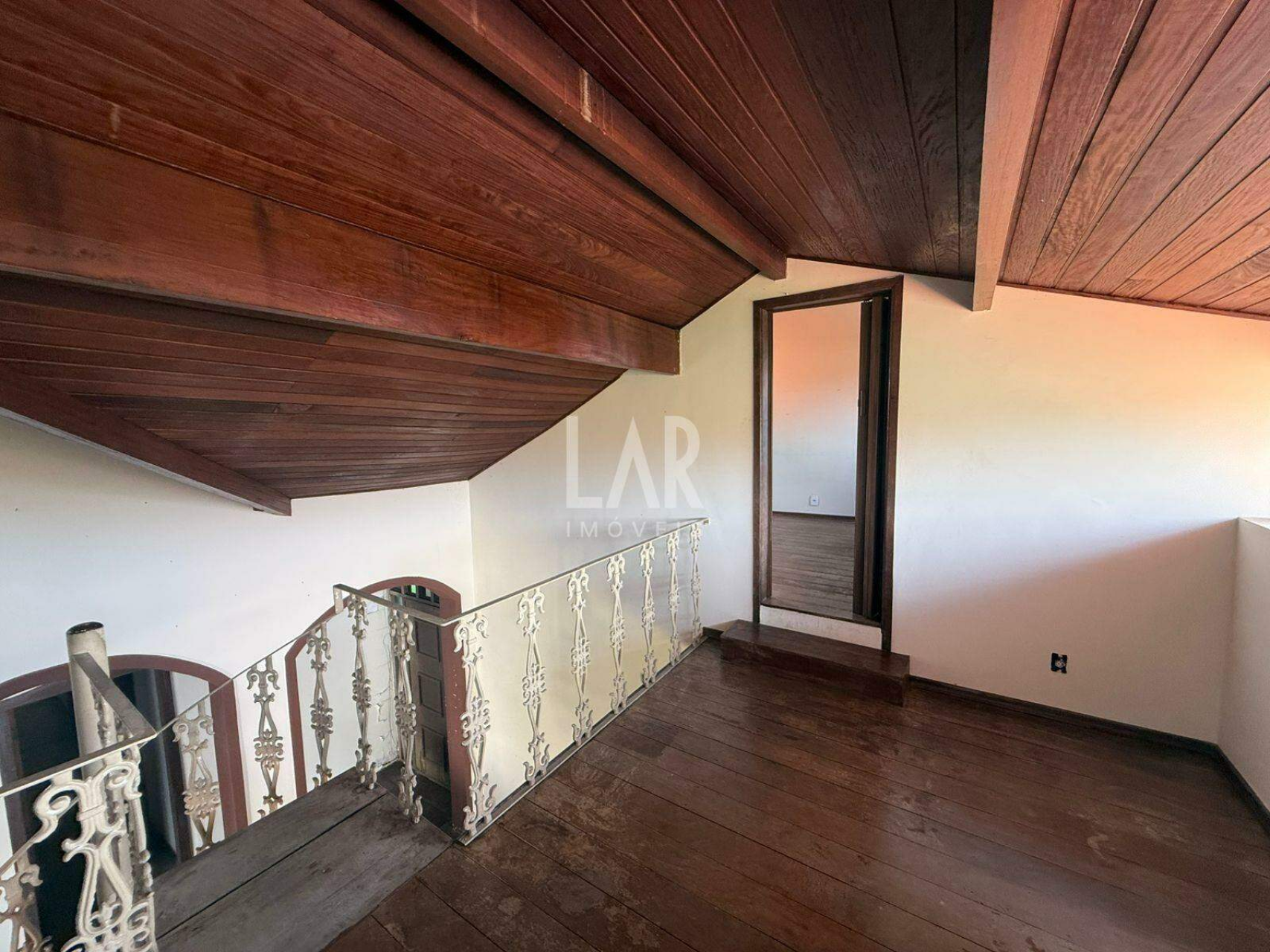 Casa de 5 quartos à venda, Santa Mônica, Belo Horizonte - MG