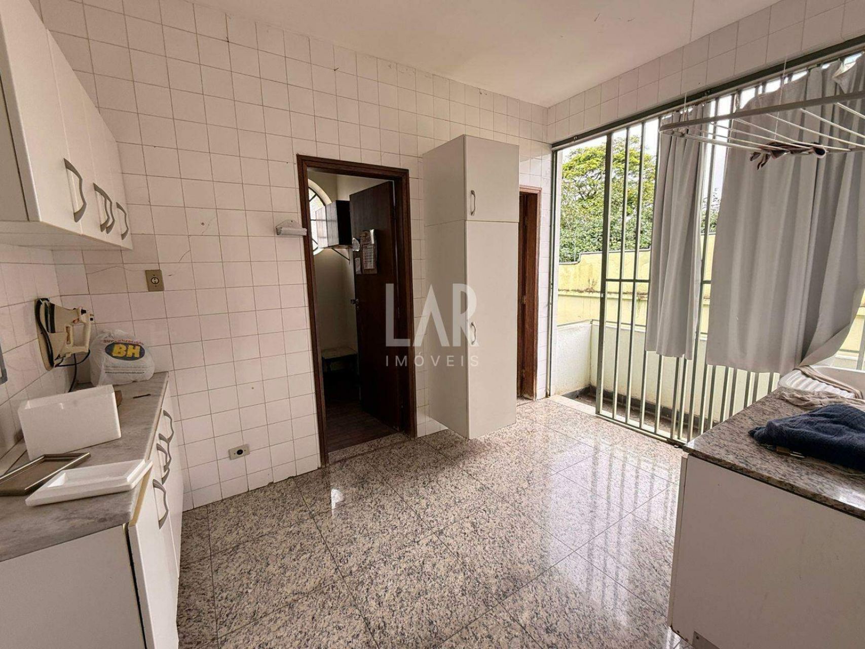 Casa de 4 quartos à venda, Itapoã, Belo Horizonte - MG