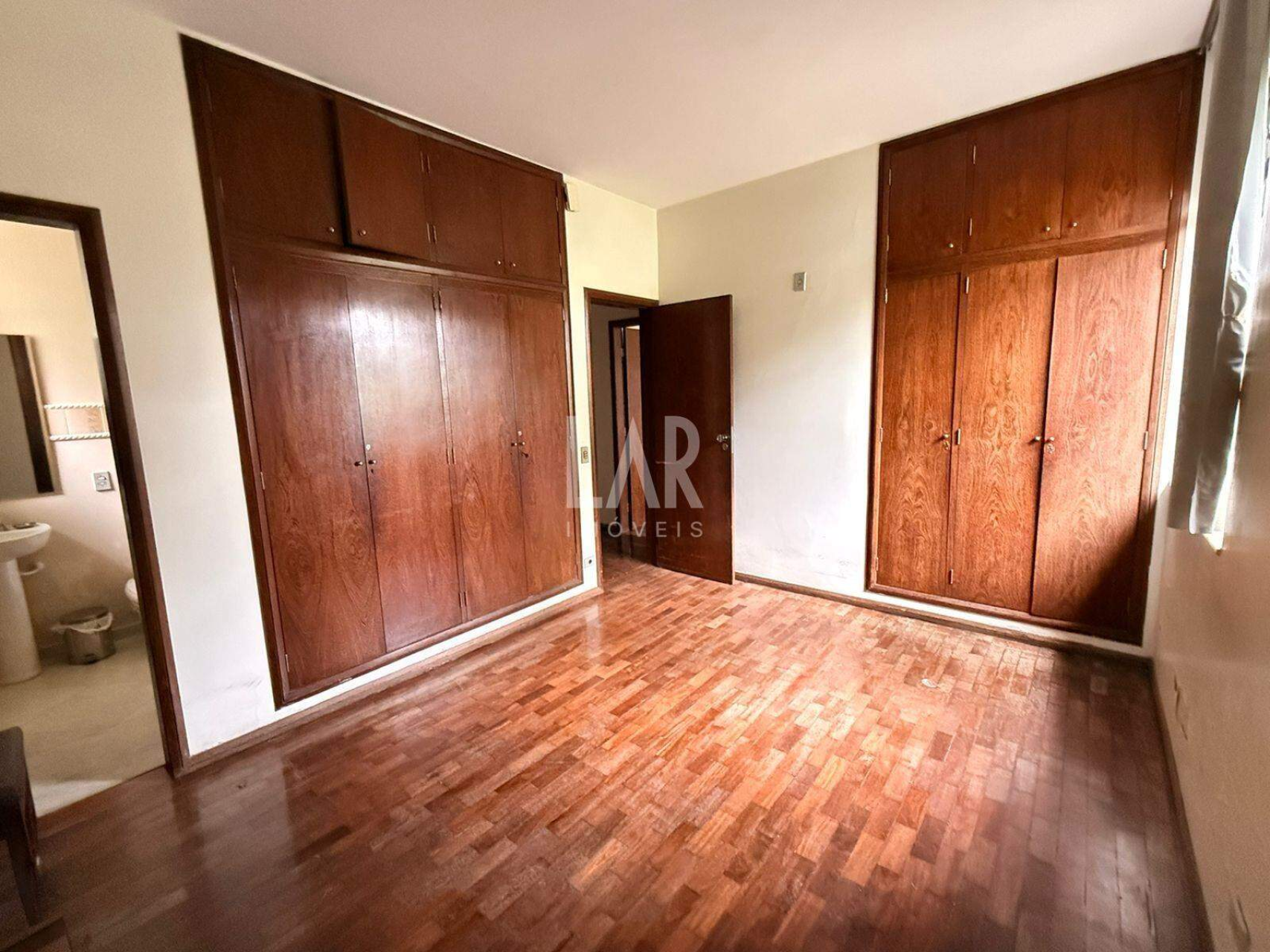 Casa de 4 quartos à venda, Itapoã, Belo Horizonte - MG